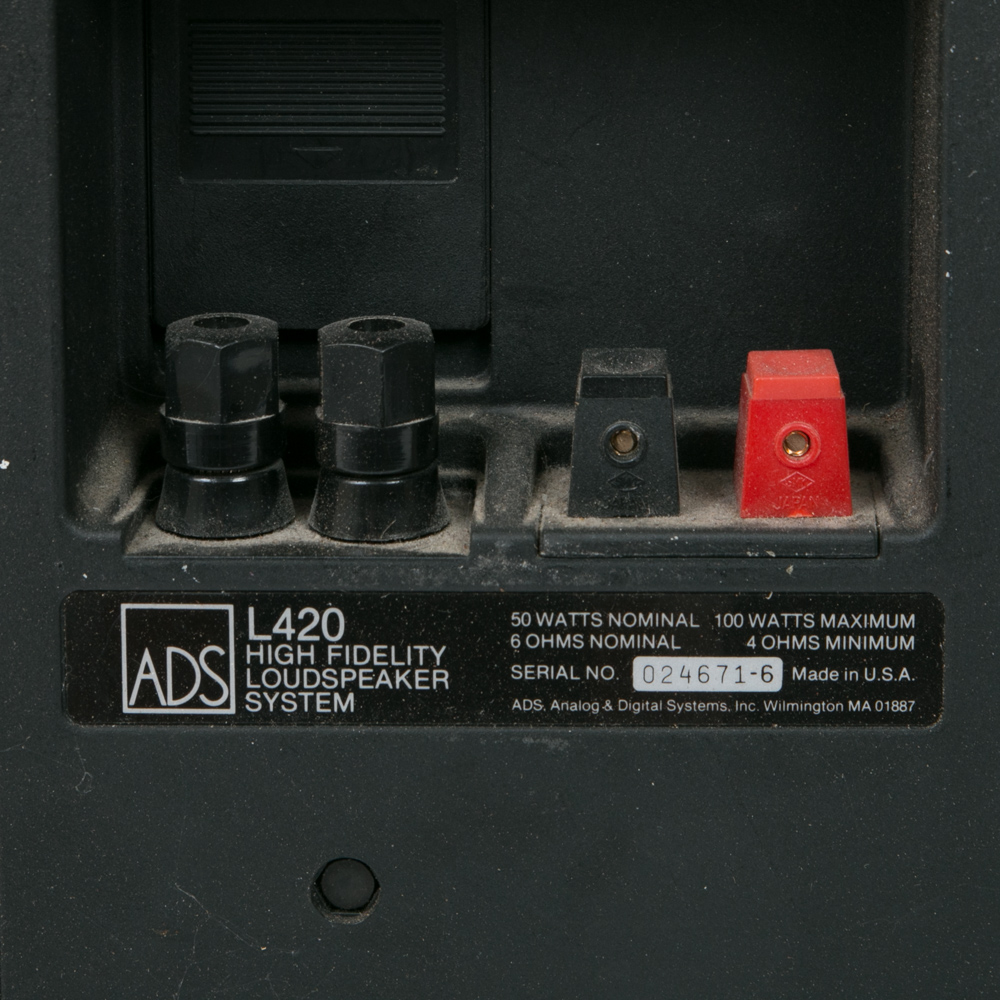 ADS L420 Bookshelf Speakers