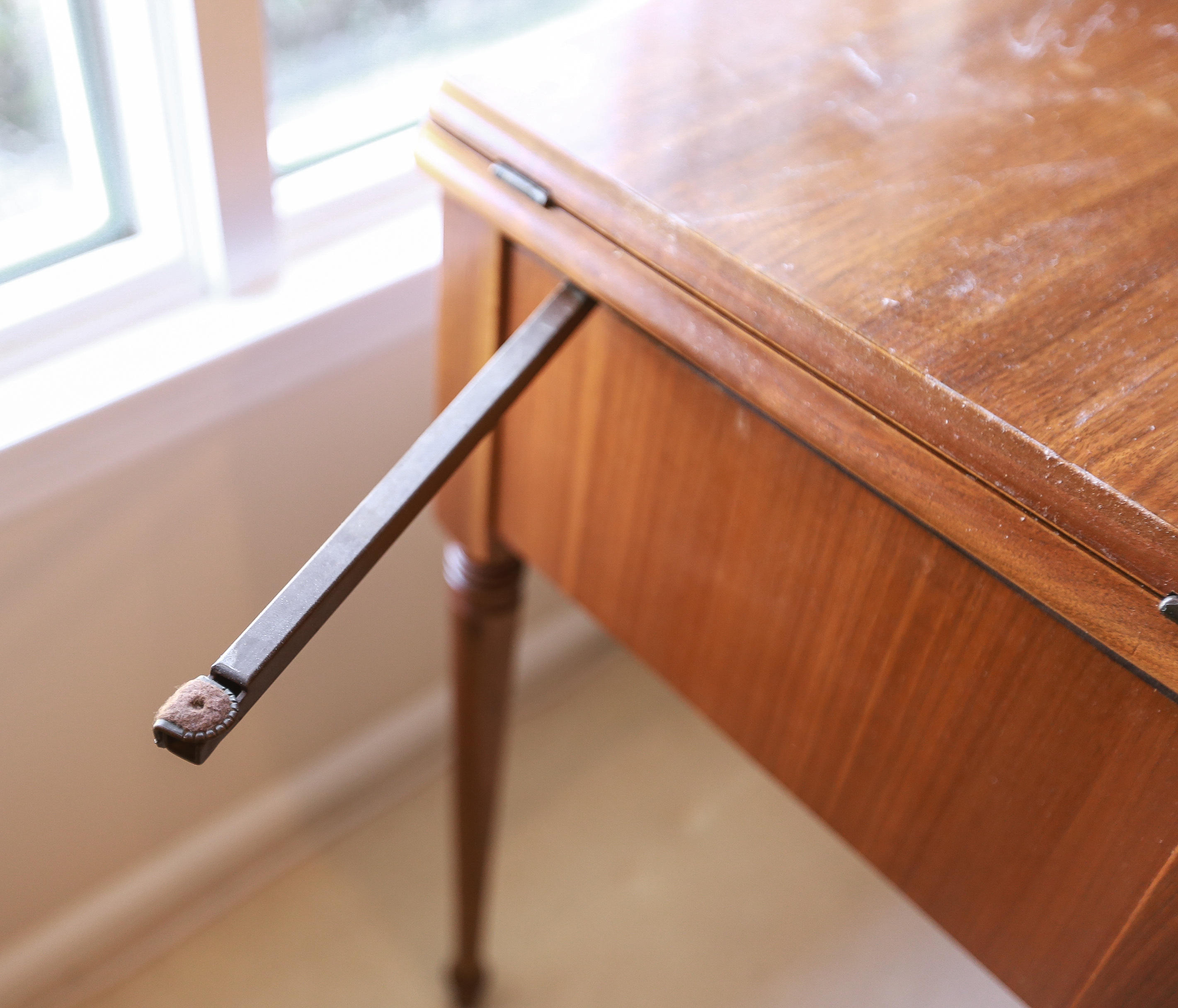 Circa 1940 Singer Sewing Machine Table