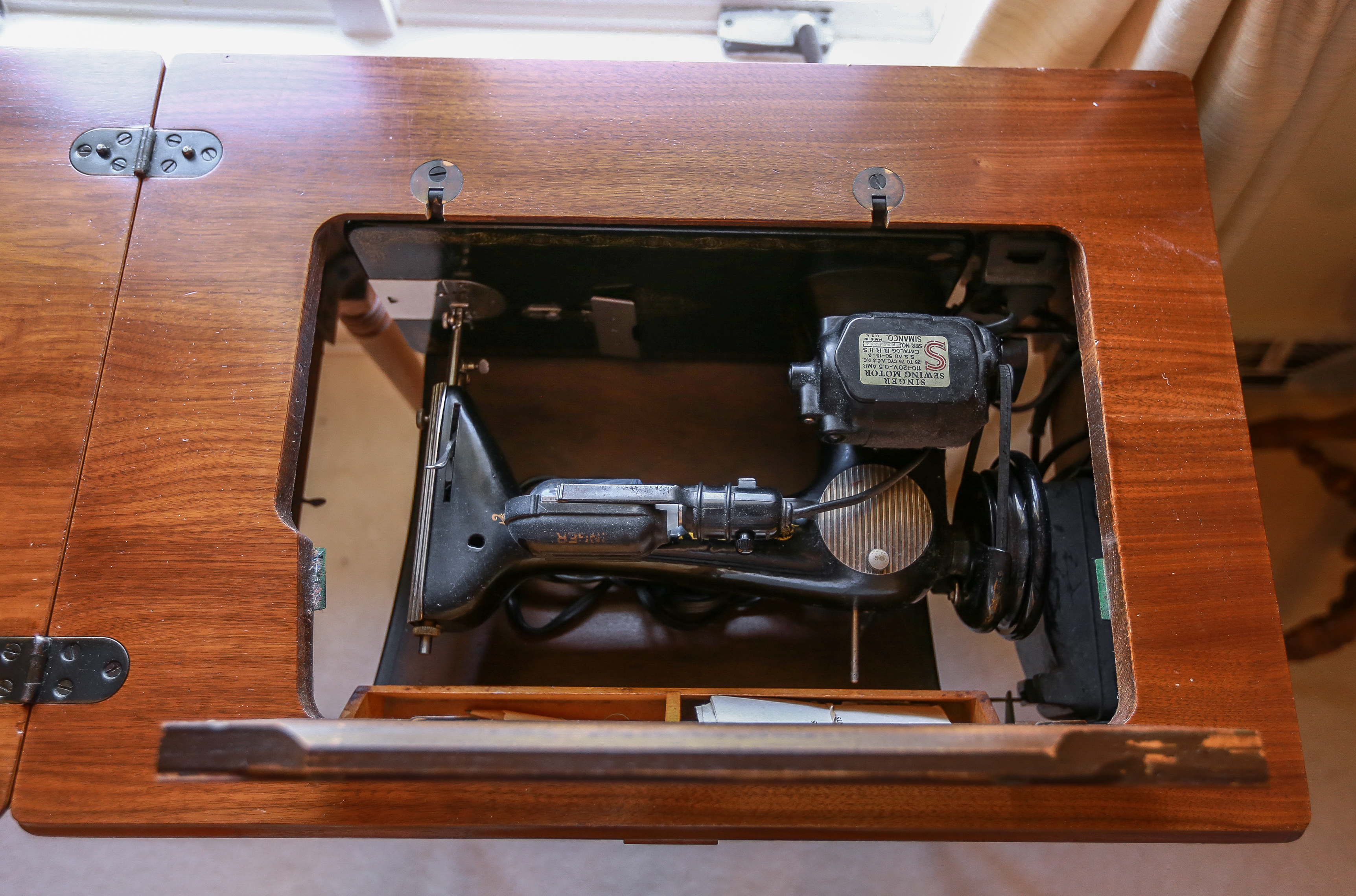 Circa 1940 Singer Sewing Machine Table