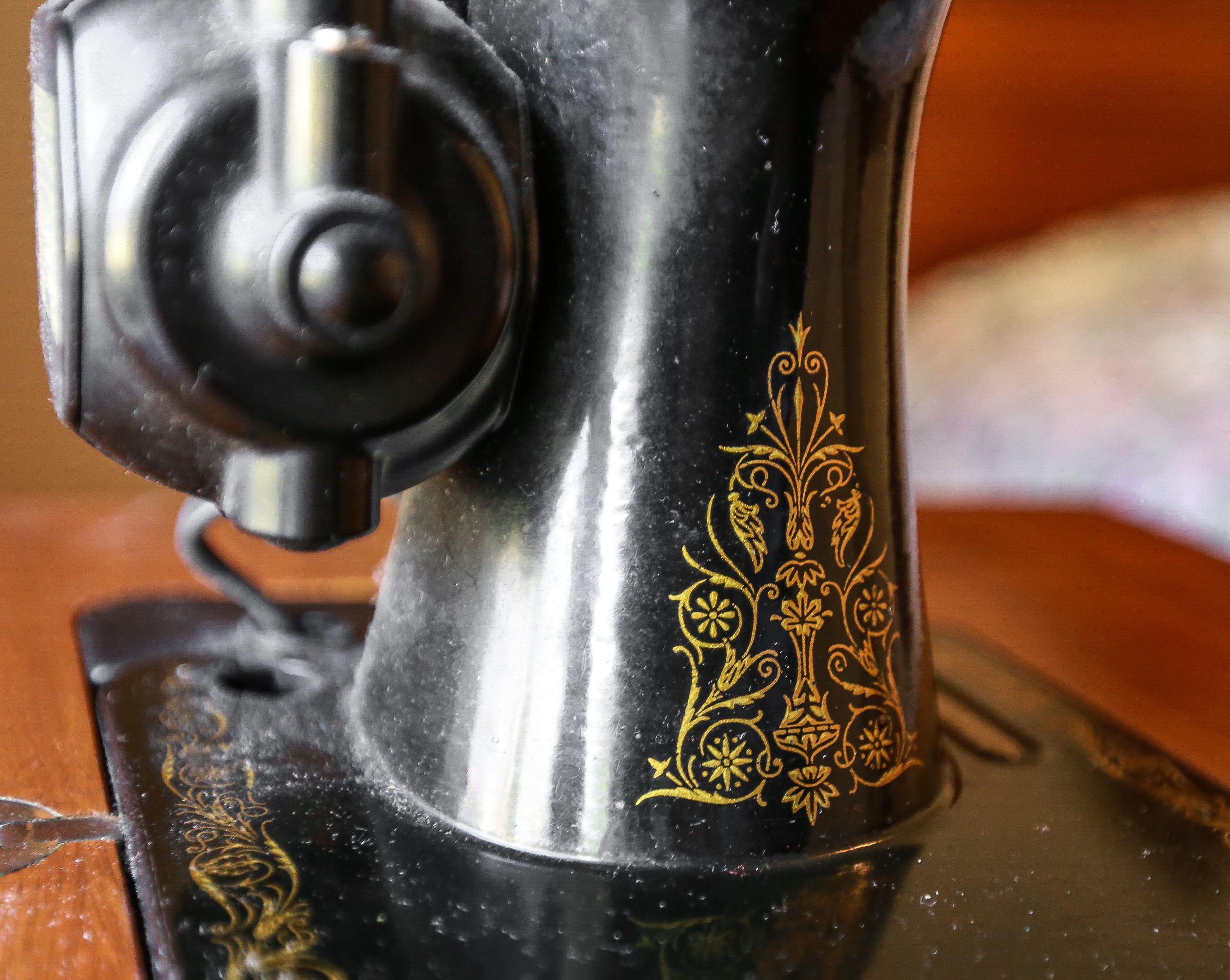 Circa 1940 Singer Sewing Machine Table
