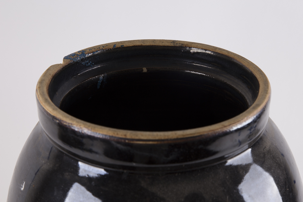 Macomb "6" Pottery Crock