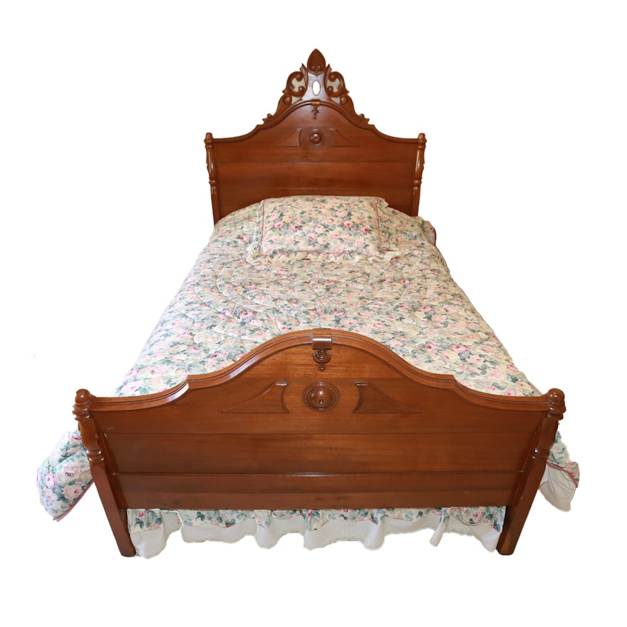 Early 20th Century Wooden Full Size Bed