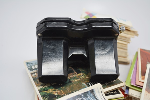 Vintage Sawyer's View Master and Box of View Master Picture Reels