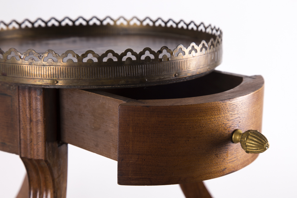 Vintage Two Tier Pie Crust Table