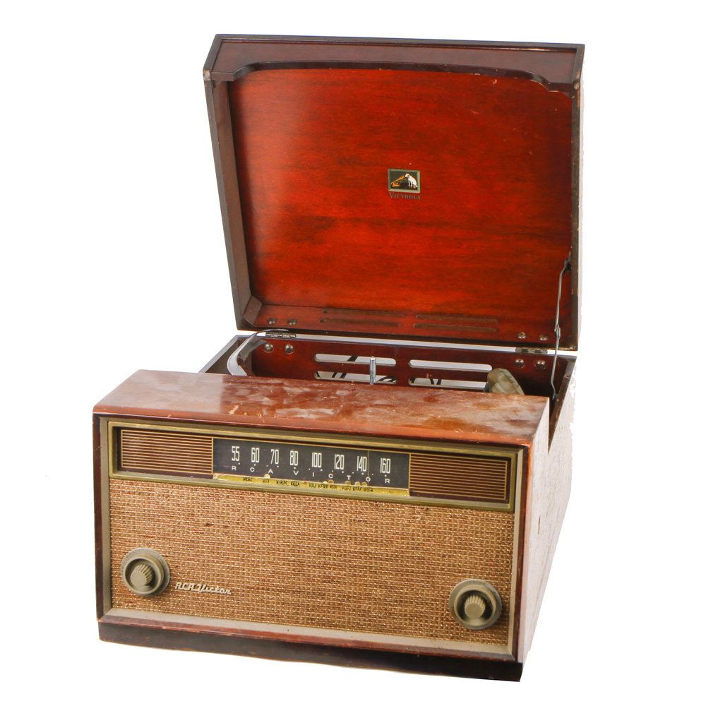 Vintage RCA Victor Radio and Record Player