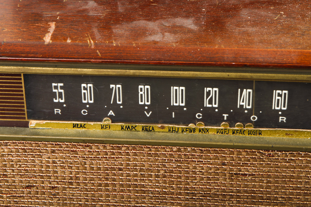 Vintage RCA Victor Radio and Record Player