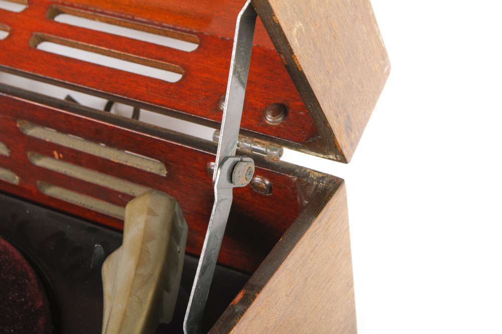 Vintage RCA Victor Radio and Record Player