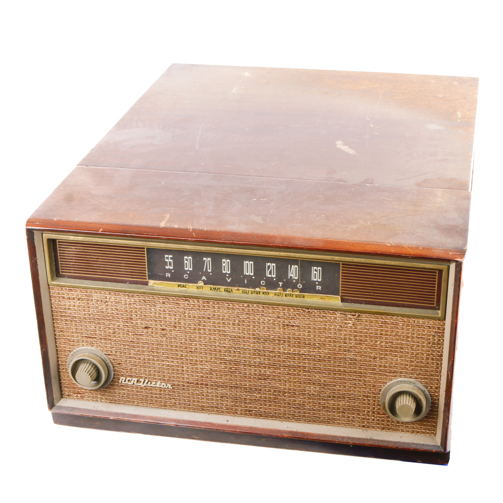 Vintage RCA Victor Radio and Record Player