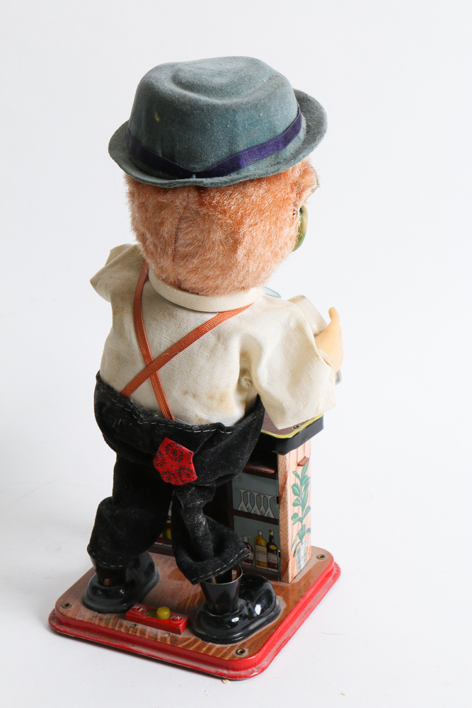 Vintage Charley Weaver Bartender