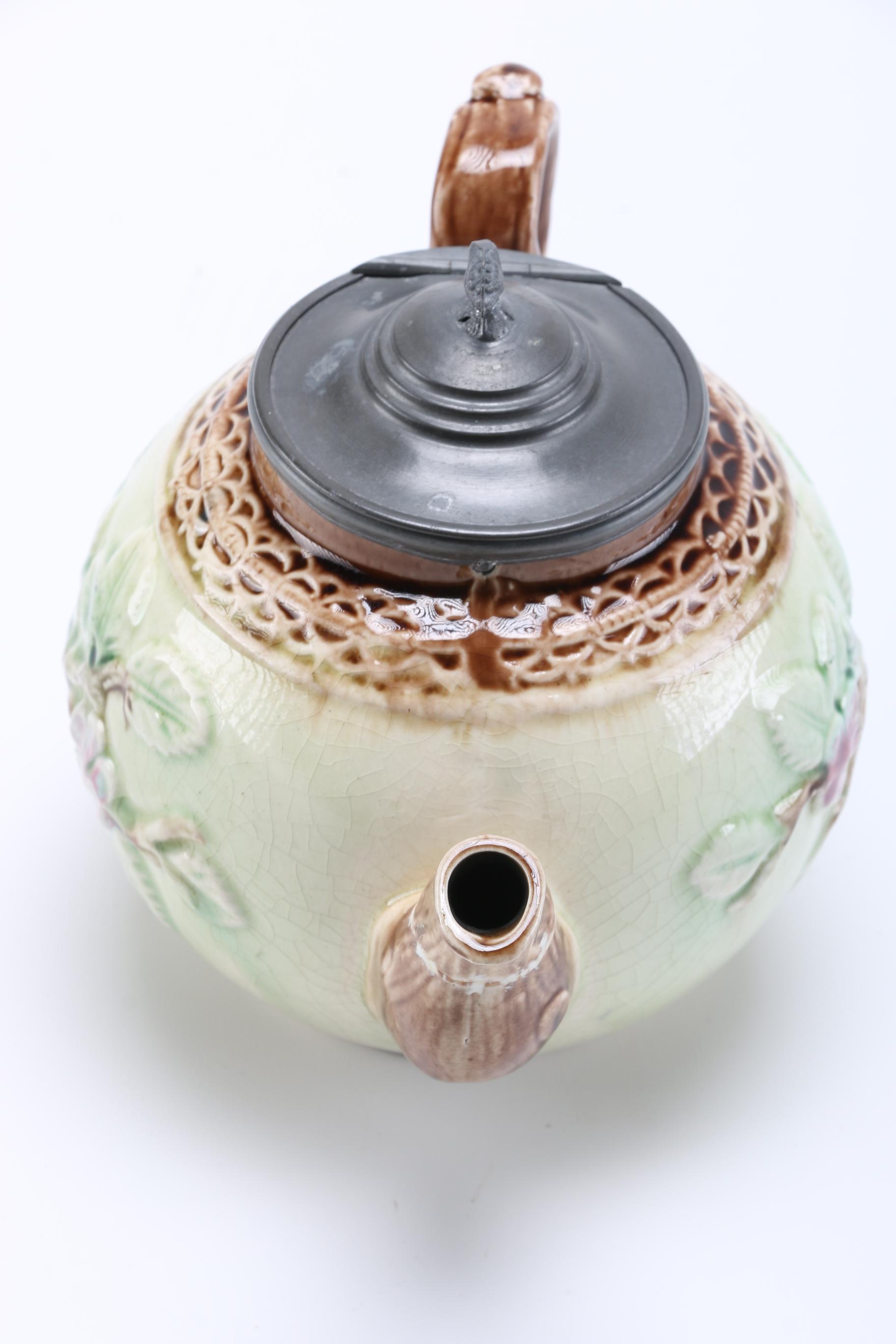 English Majolica Tableware