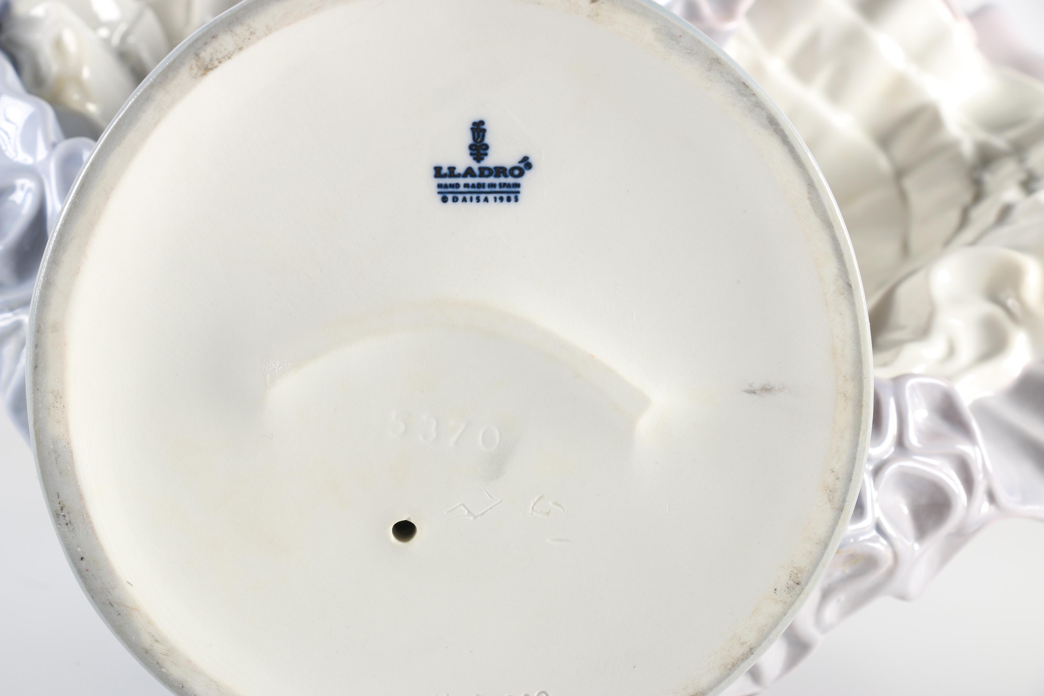 1985 Lladró Porcelain Figurine of Two Girls Dancing