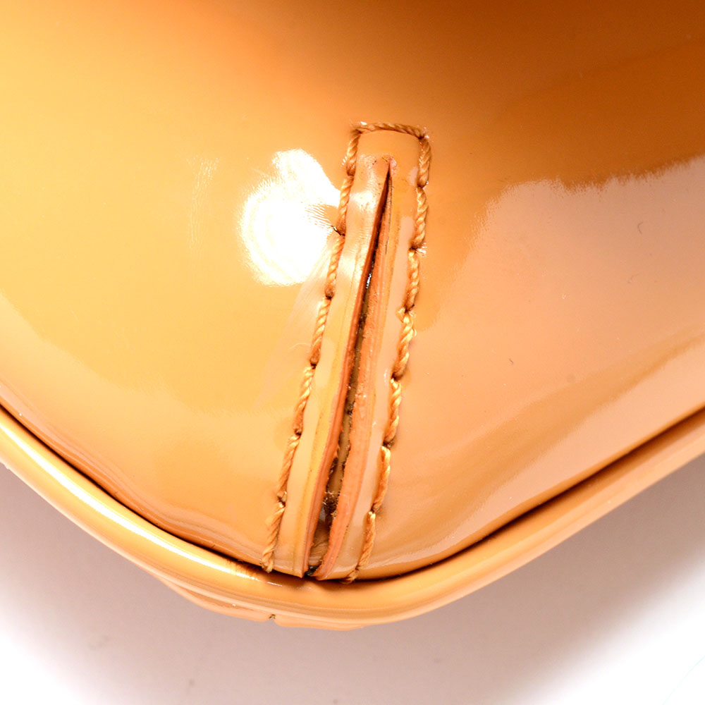 Tory Burch Straw Turnlock Clutch