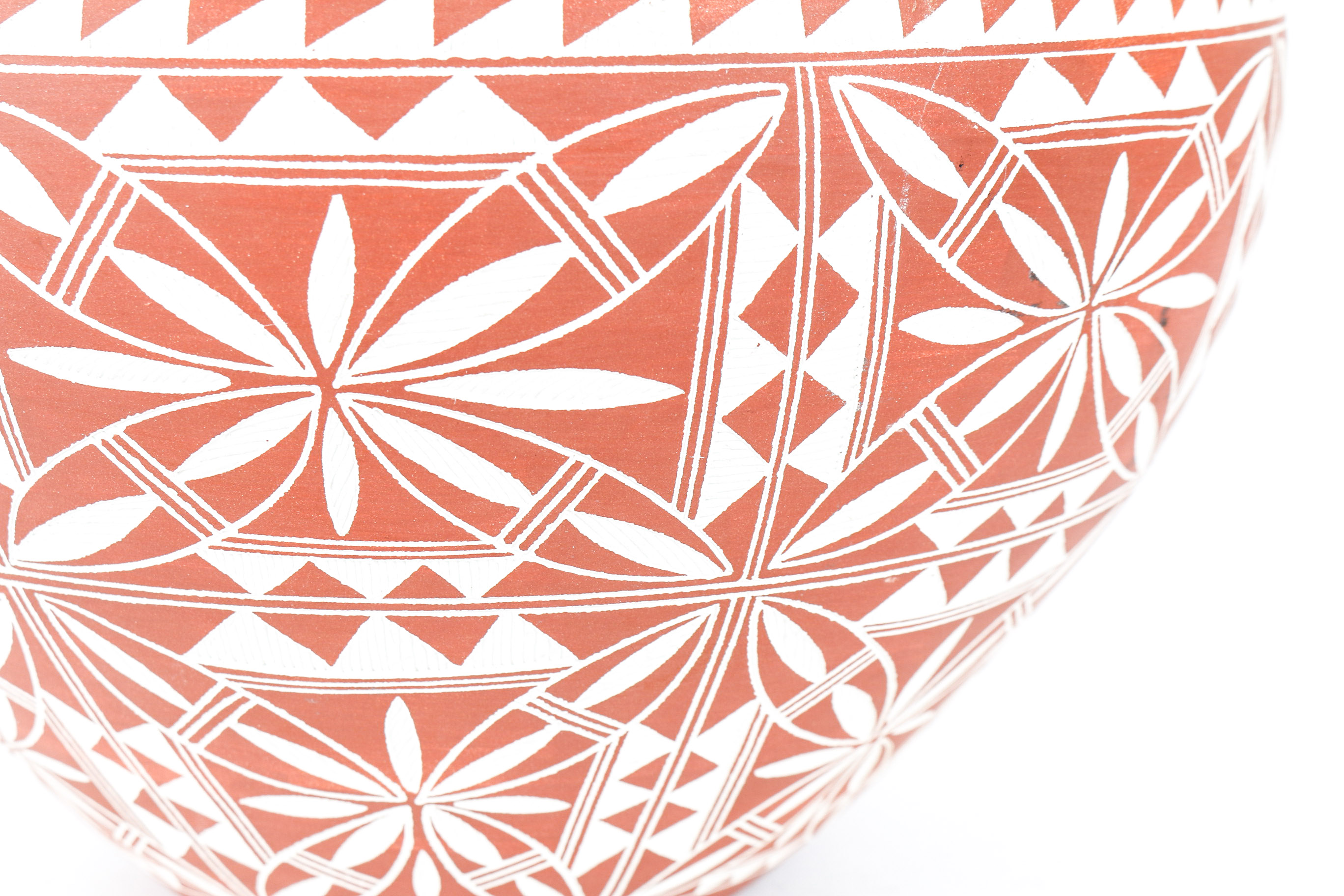 Signed Jr.D. Aragon Acoma Laguna Pueblo Native American Pottery Vase