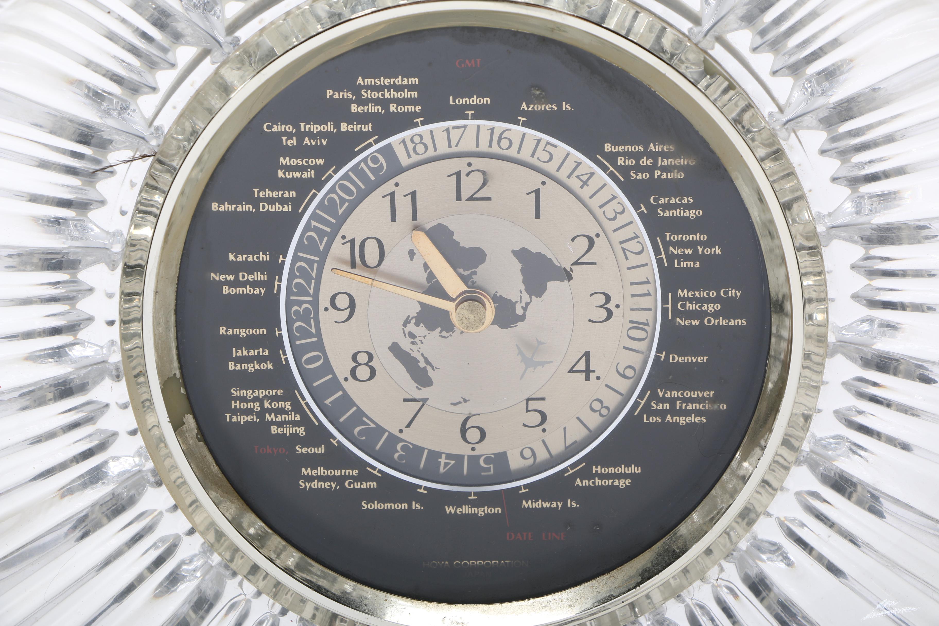 Hoya Crystal International Clock