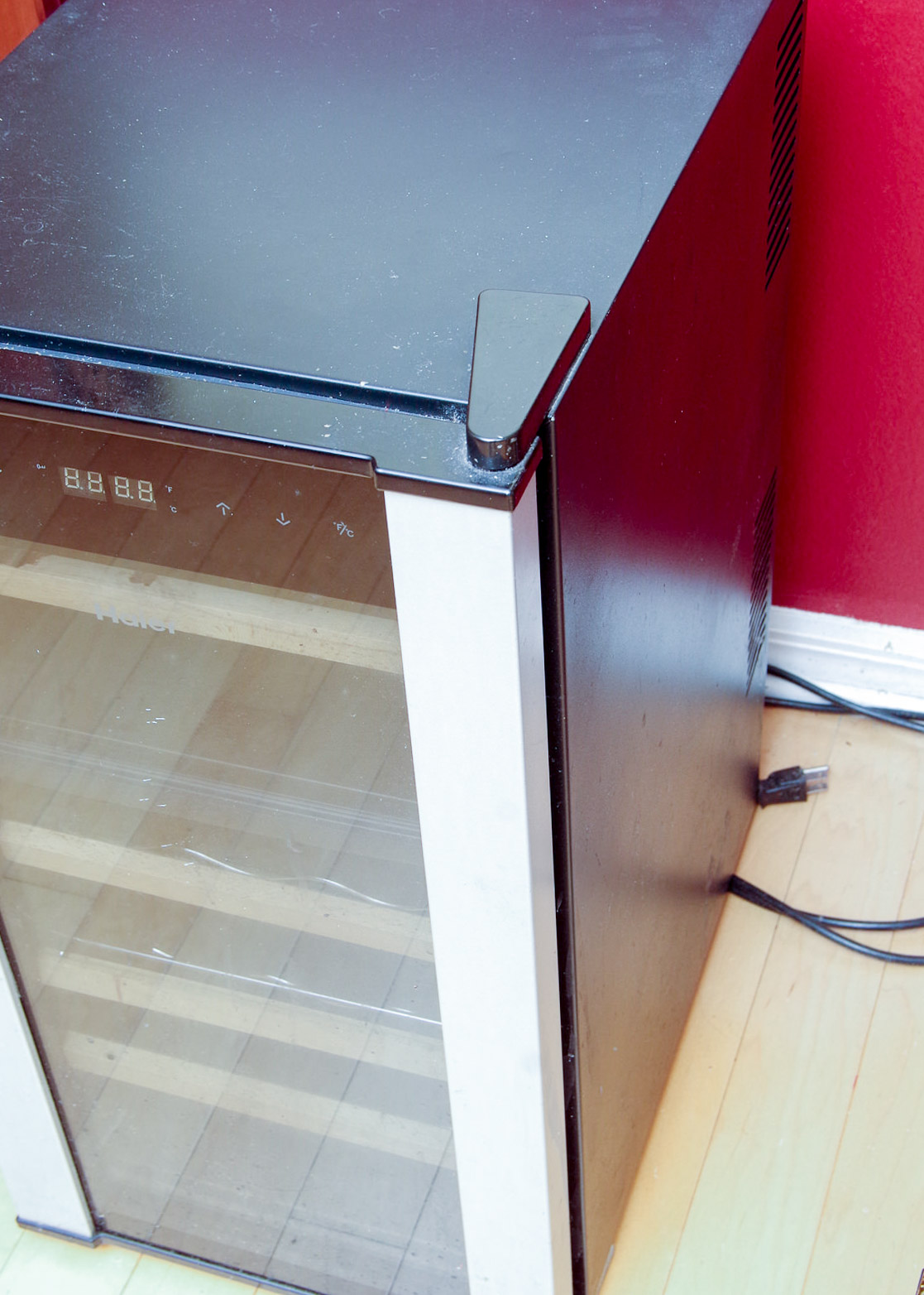 Haier Thermal Electric Wine Cellar