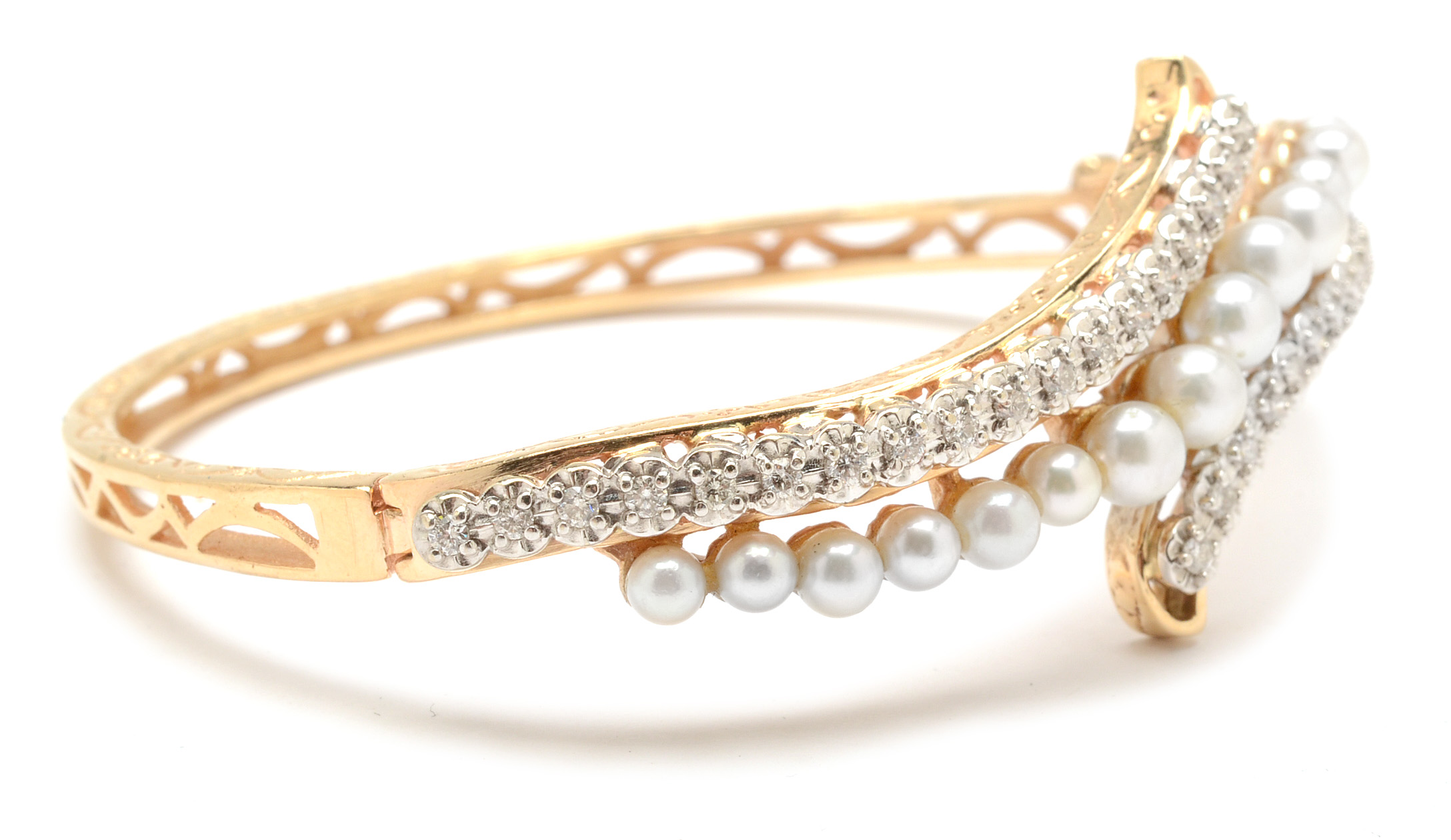 14K Yellow Gold Diamond Cultured Pearl Bangle Bracelet
