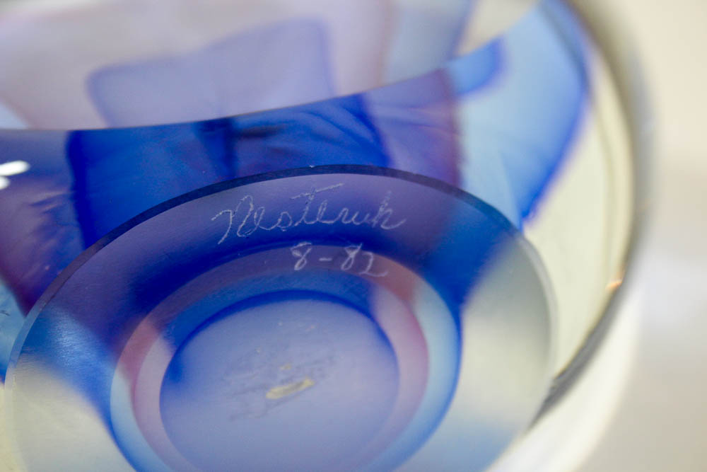 Ed Nesteruk Art Glass Paperweight