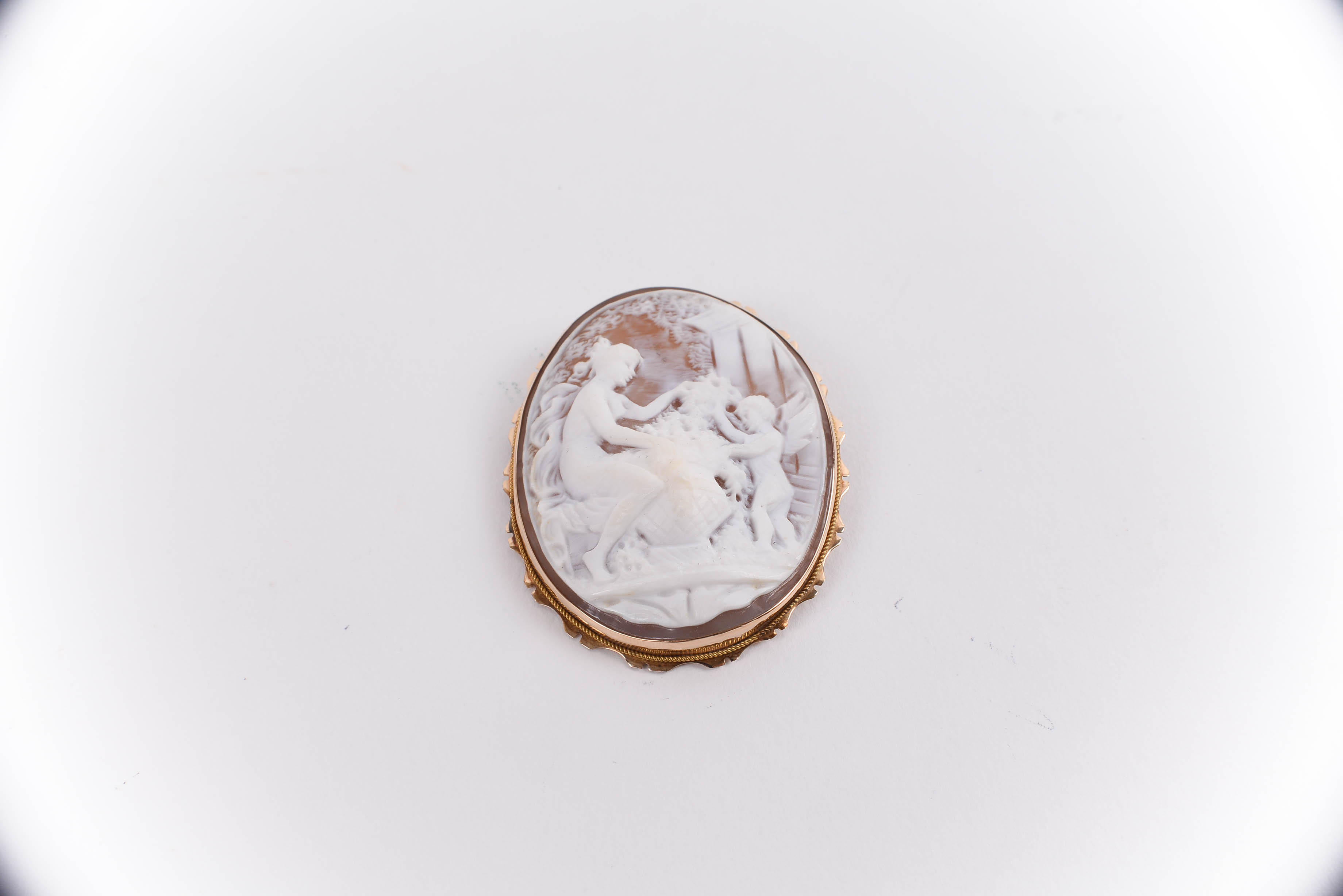 14K Yellow Gold Cameo Pendant