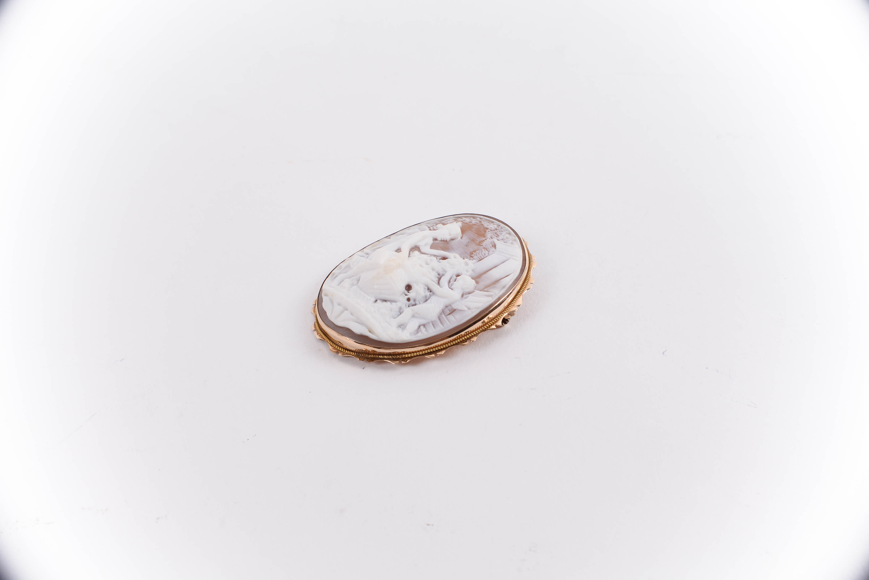 14K Yellow Gold Cameo Pendant