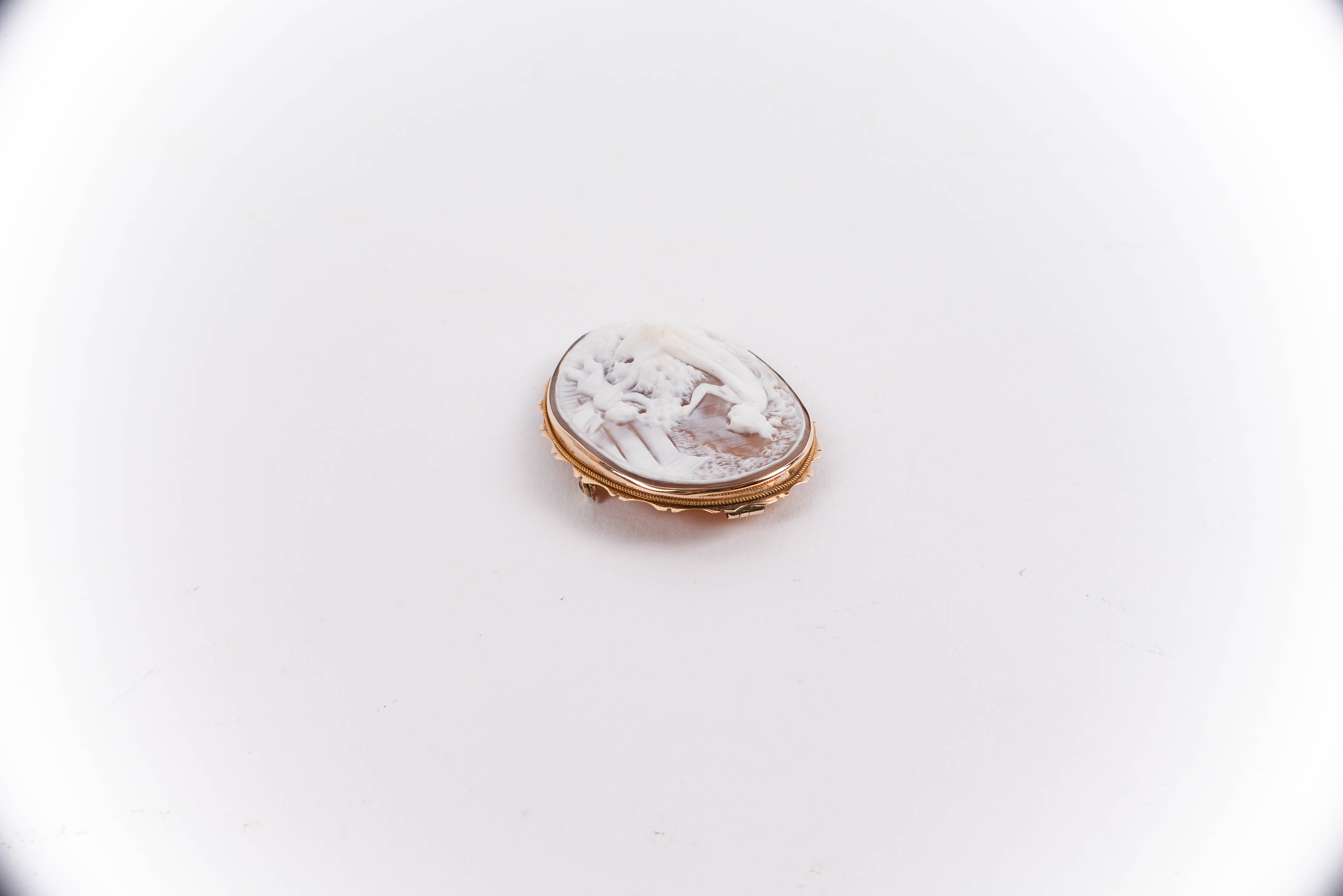 14K Yellow Gold Cameo Pendant