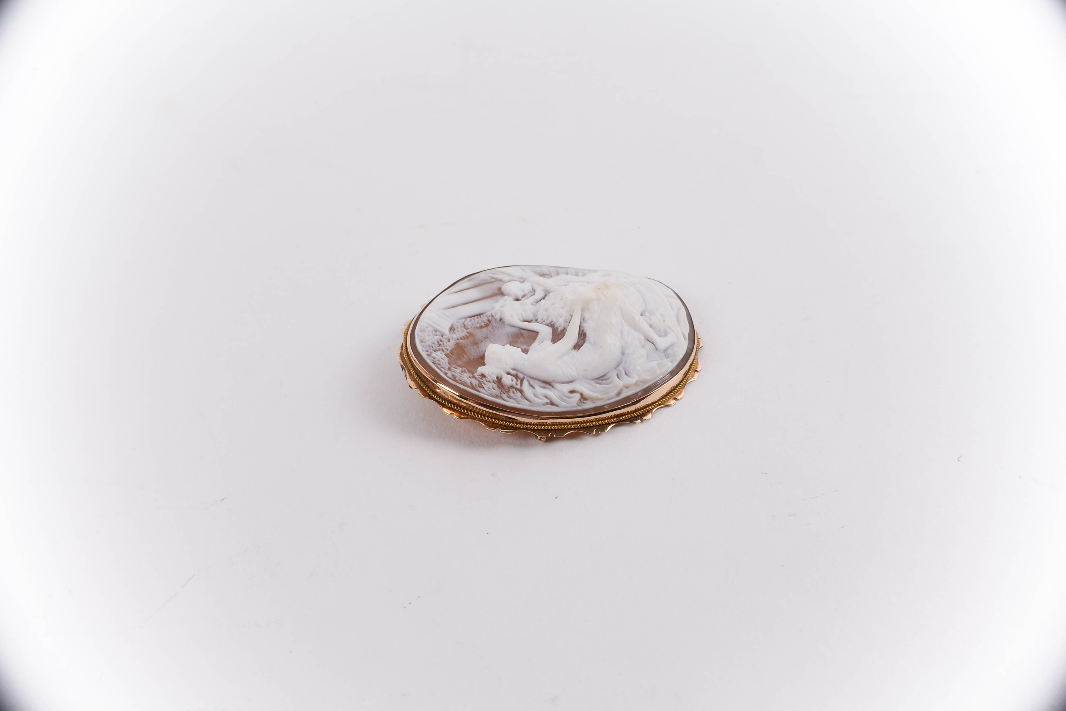 14K Yellow Gold Cameo Pendant