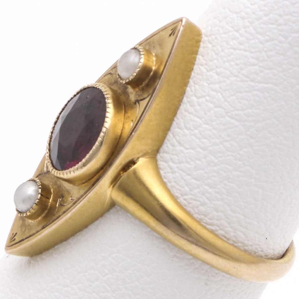 18K Yellow Gold Garnet and Pearl Ring