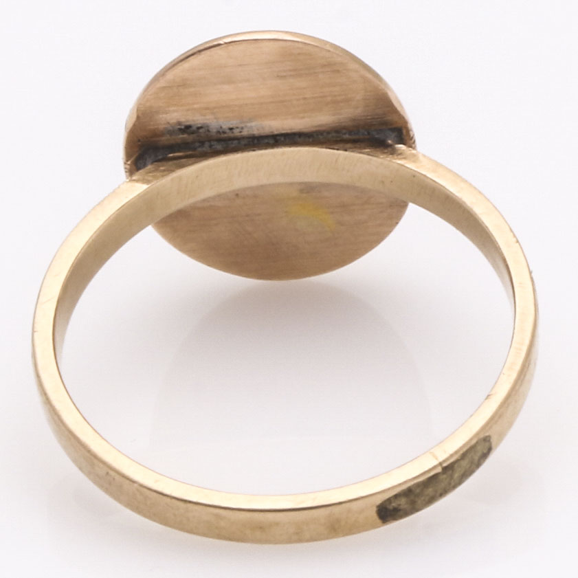 10K Yellow Gold Garnet Ring