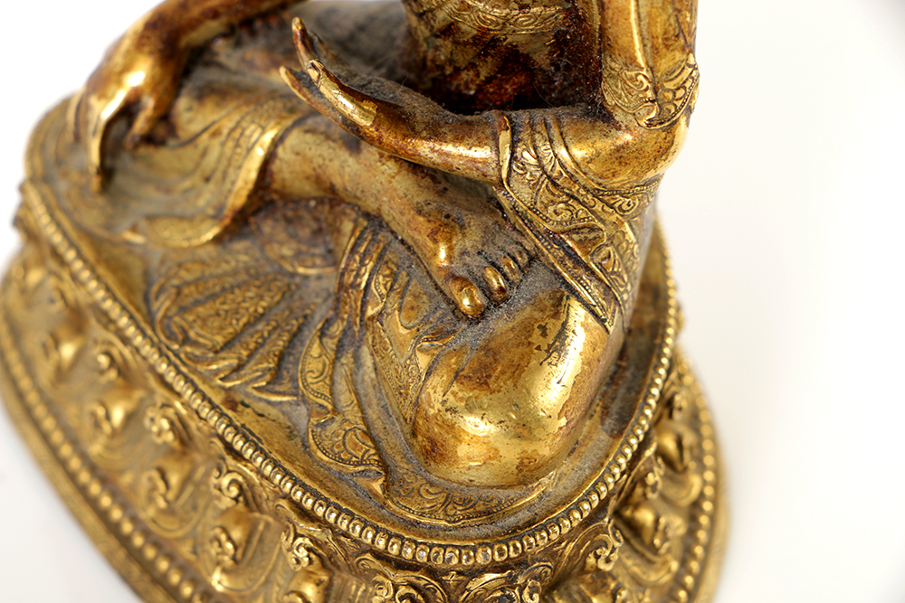 Finely Cast Sino-Tibetan Gautama Buddha Gilt Bronze