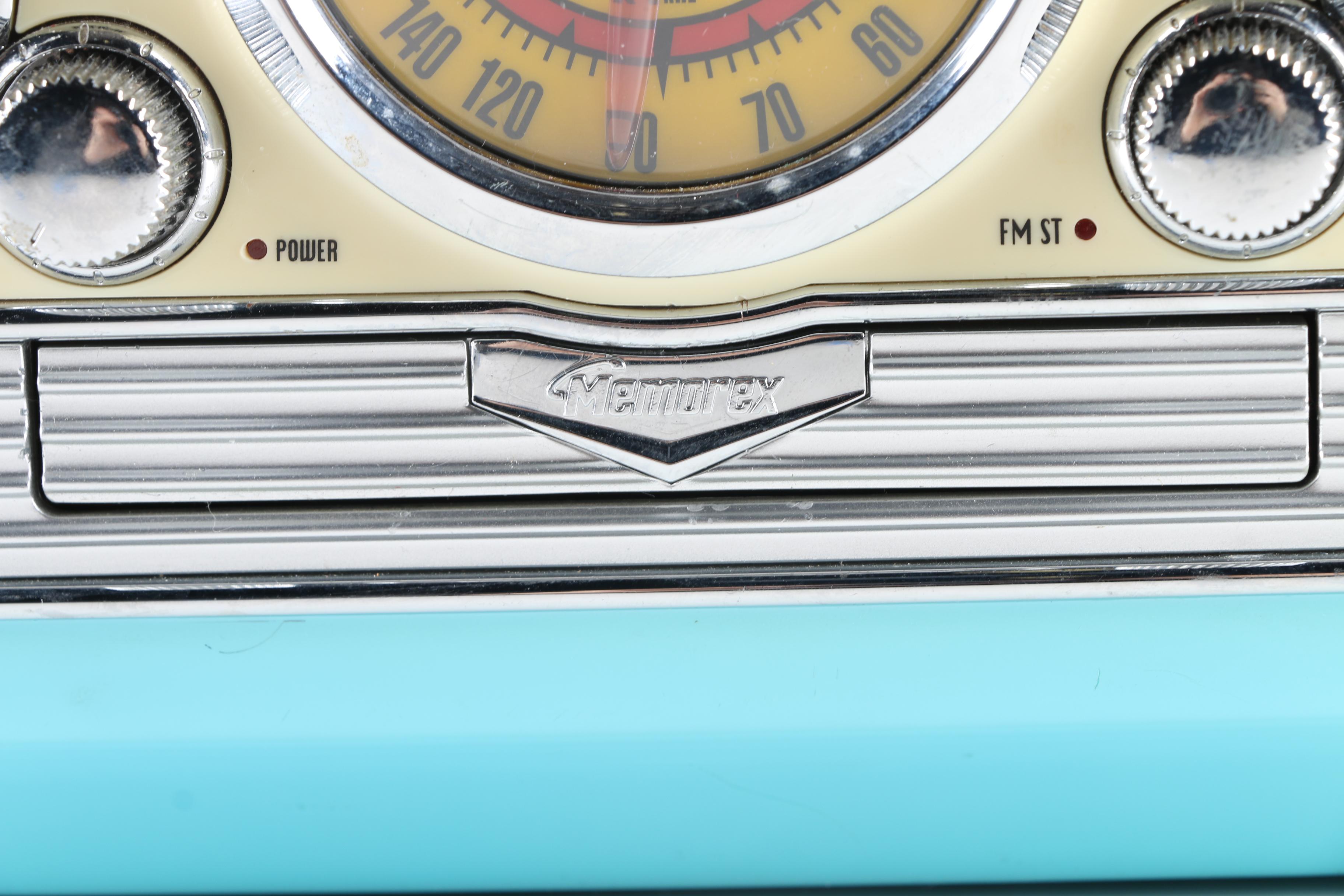 Memorex Faux Vintage AM/FM CD Player