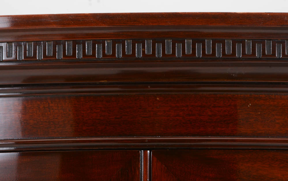 Drexel Travis Court Hepplewhite Style Mahogany Corner Cabinet