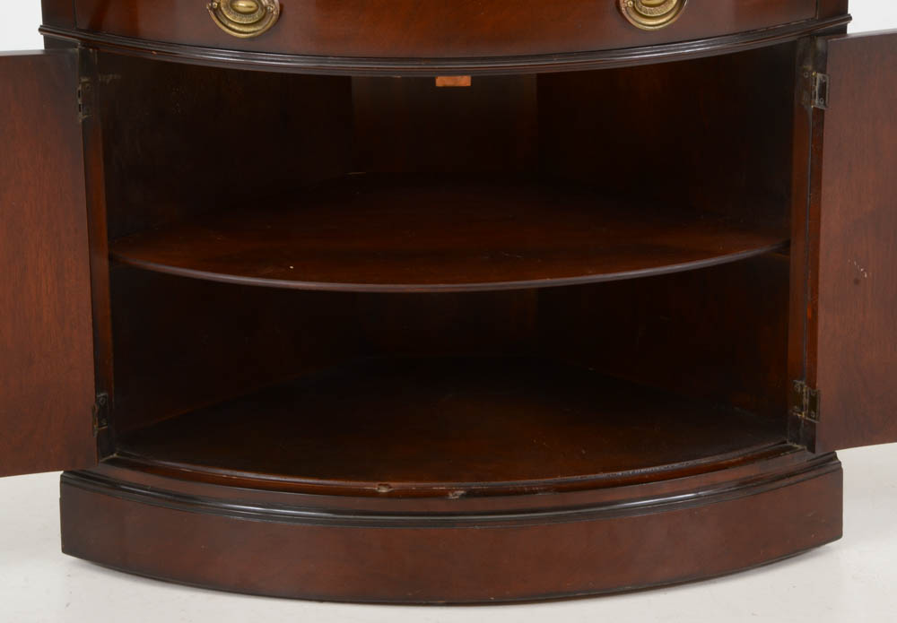 Drexel Travis Court Hepplewhite Style Mahogany Corner Cabinet