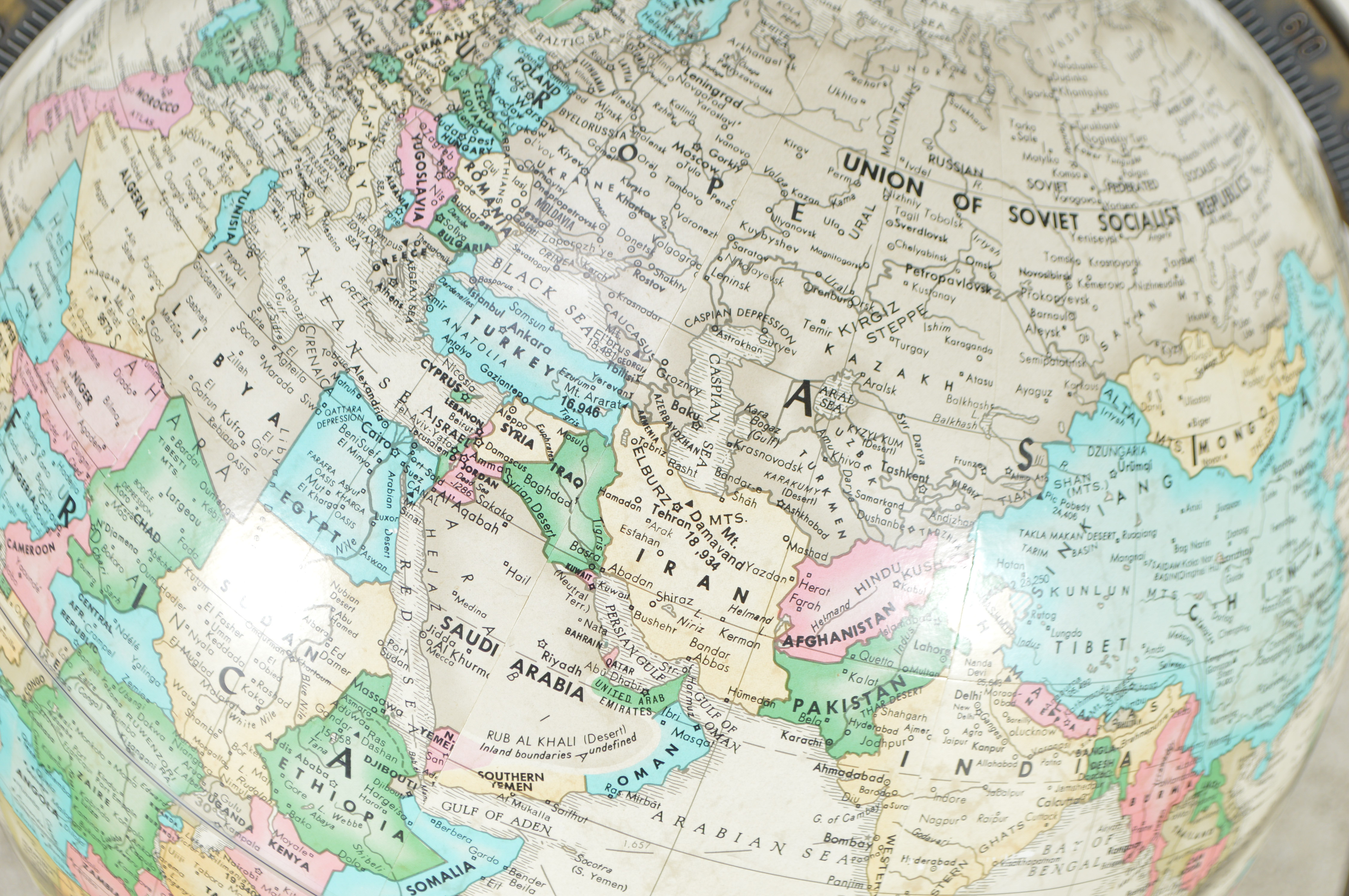 Replogle World Classic 16" Floor Globe