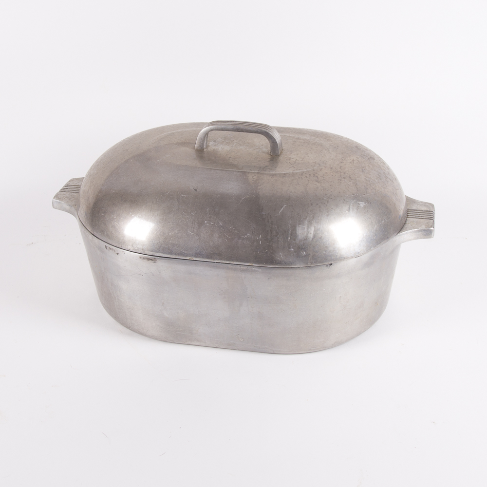 Vintage Wagner Ware Magnalite Roaster with Trivet