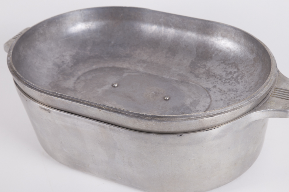 Vintage Wagner Ware Magnalite Roaster with Trivet