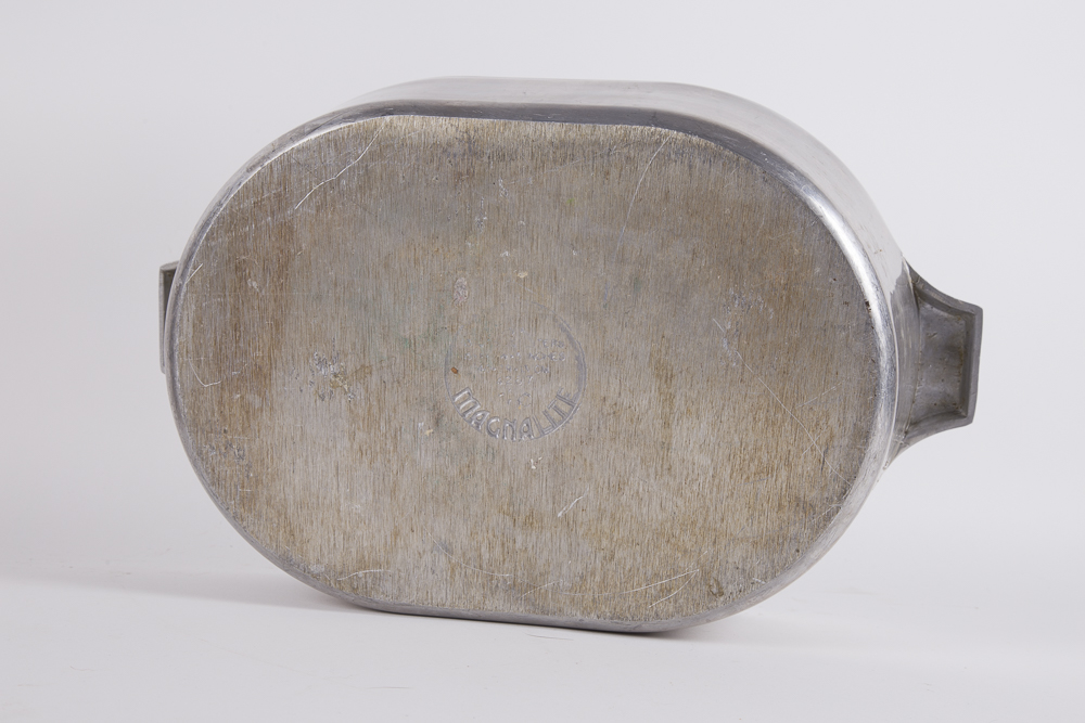 Vintage Wagner Ware Magnalite Roaster with Trivet