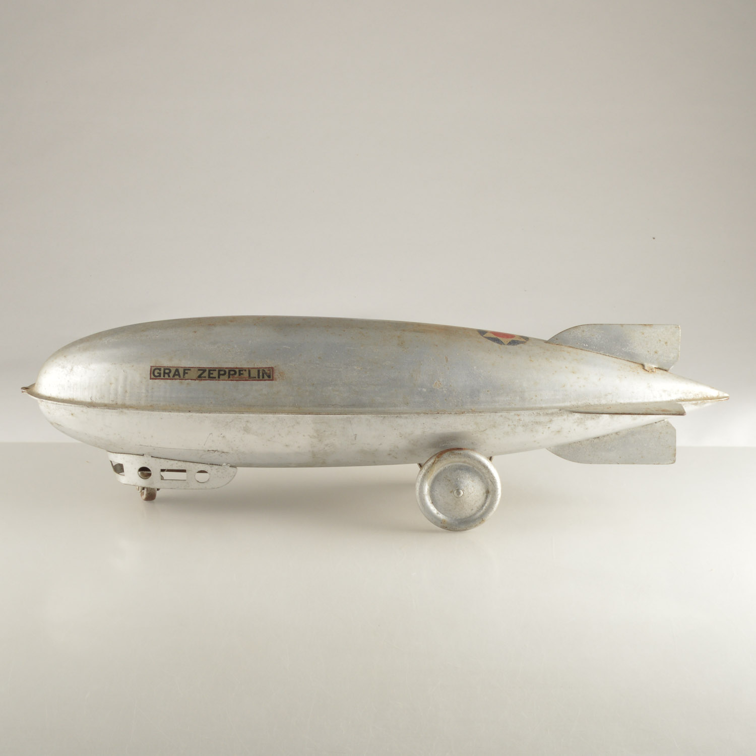 STEELCRAFT Graf Zepplin Pull Toy