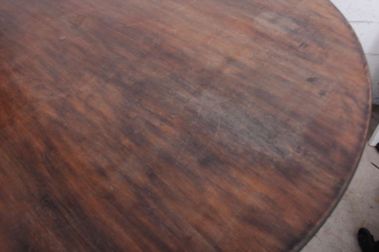 Eames Style Round Table