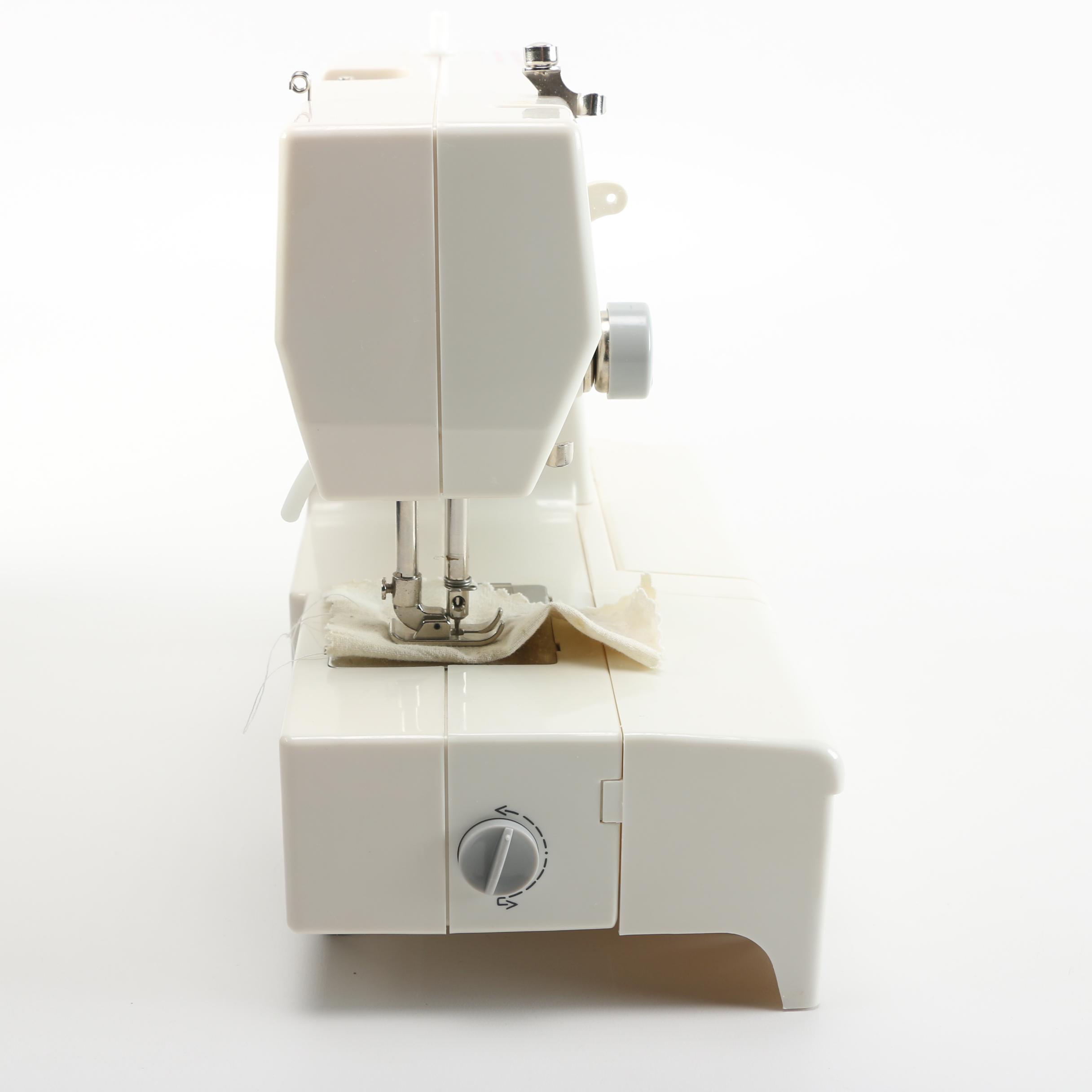 Singer Tiny Tailor Mending Machine