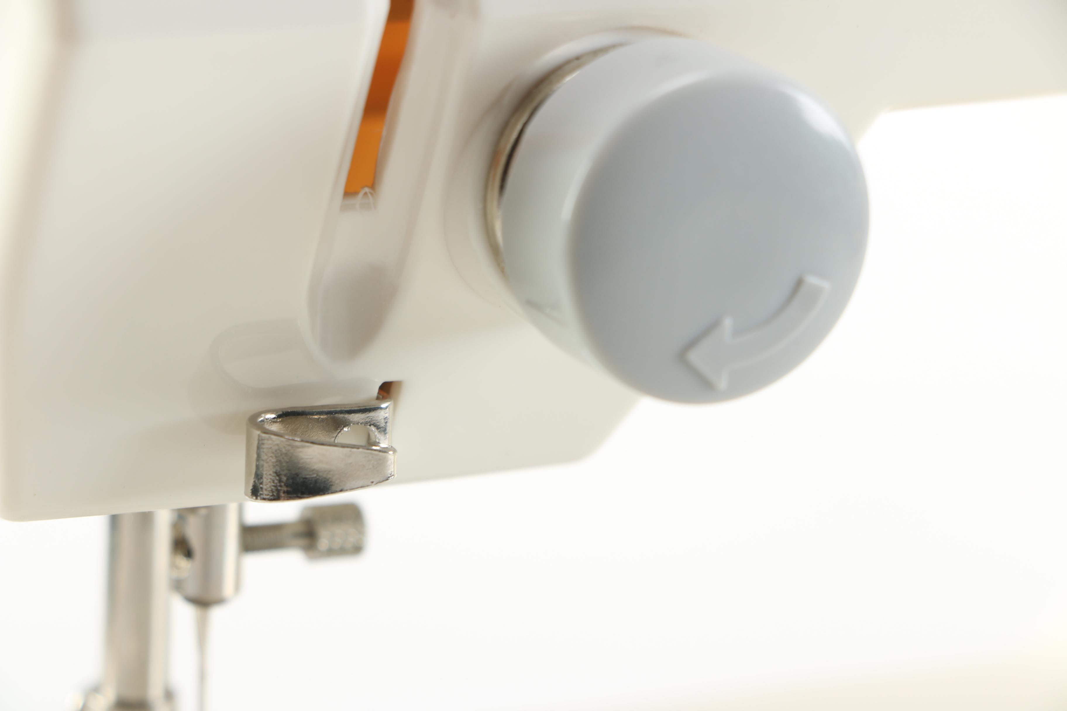 Singer Tiny Tailor Mending Machine