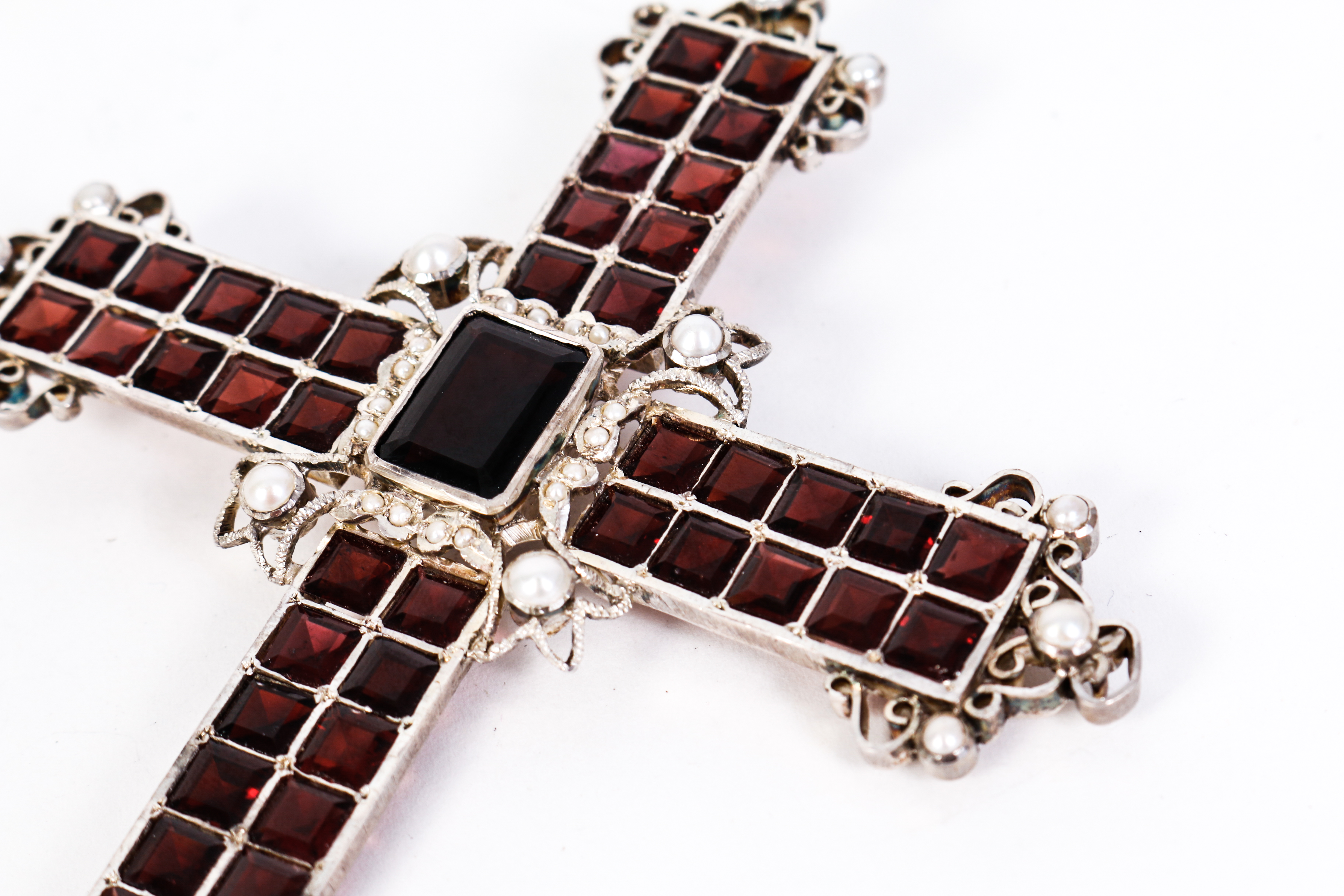 Garnet,Freshwater Cultured Pearl and Silver Crucifix