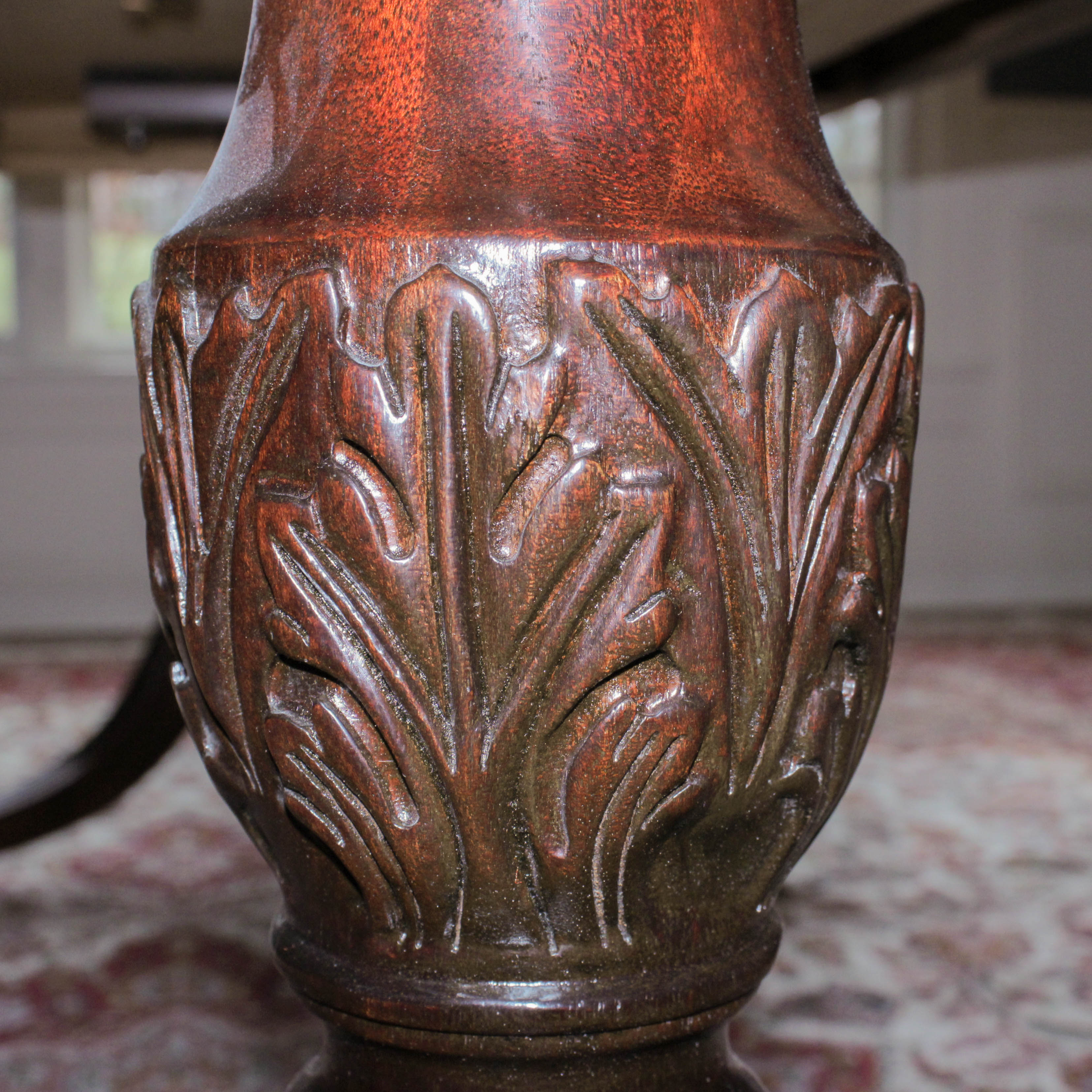 Hickory White Hepplewhite Style Dining Table and Chairs