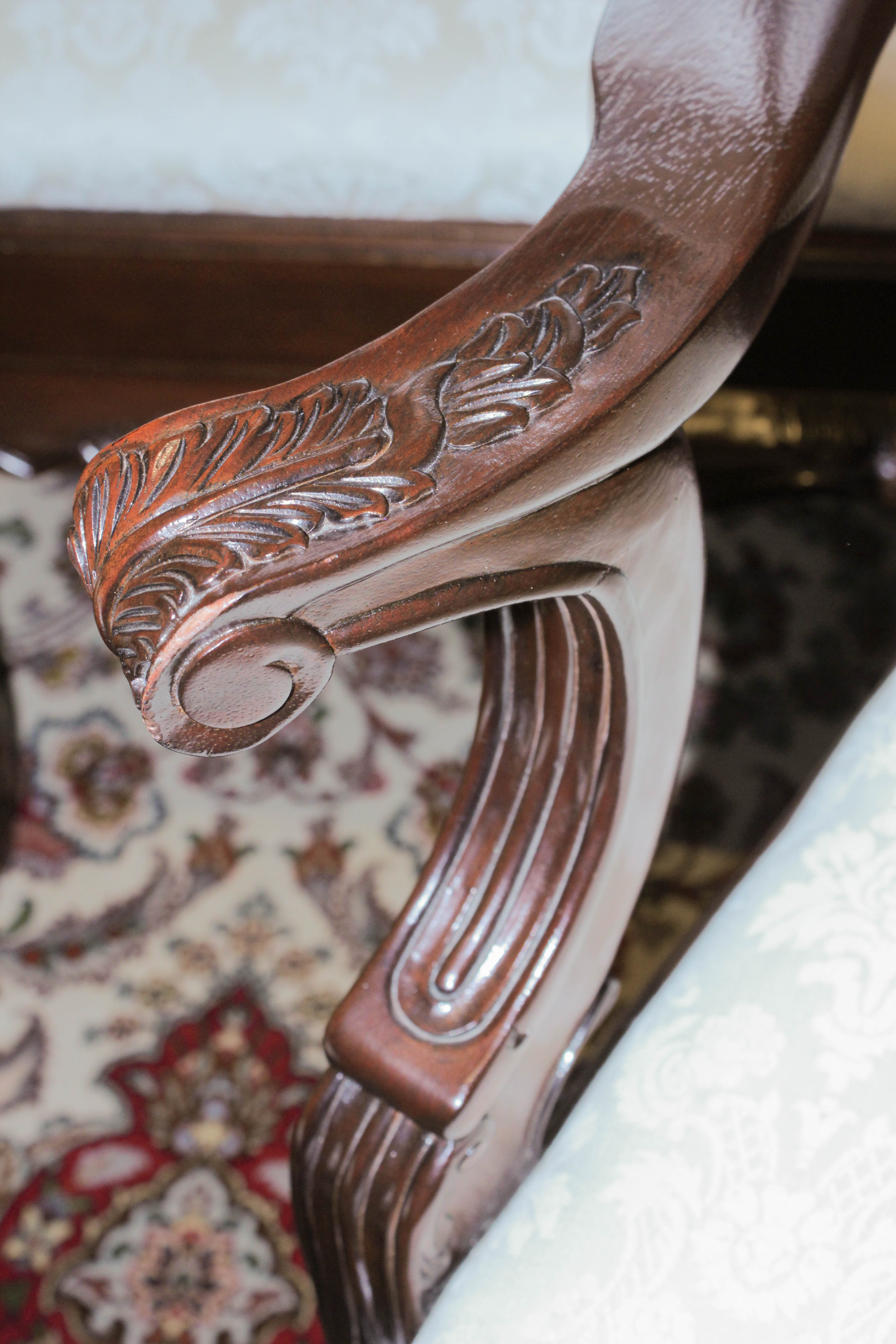 Hickory White Hepplewhite Style Dining Table and Chairs