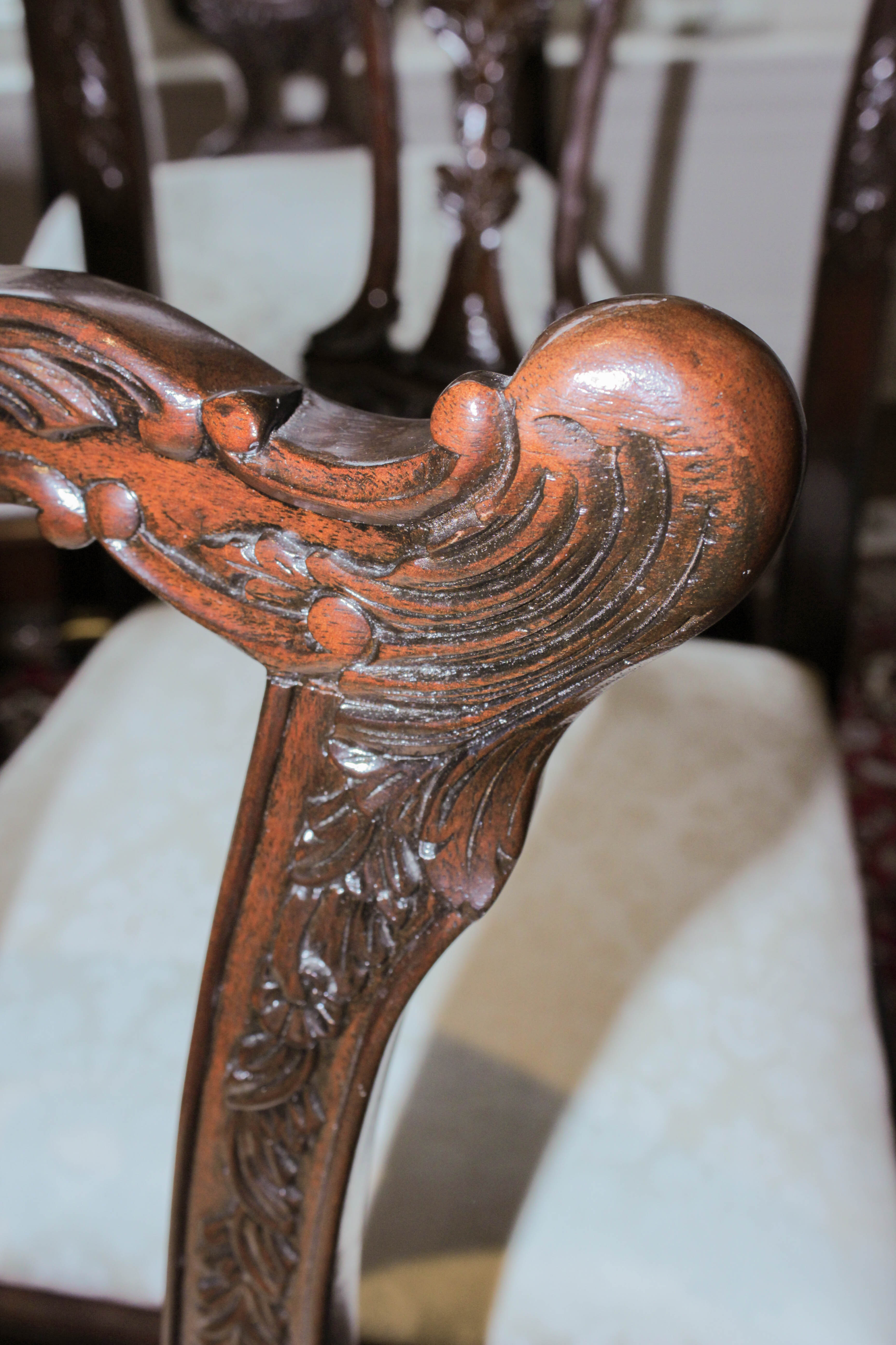 Hickory White Hepplewhite Style Dining Table and Chairs