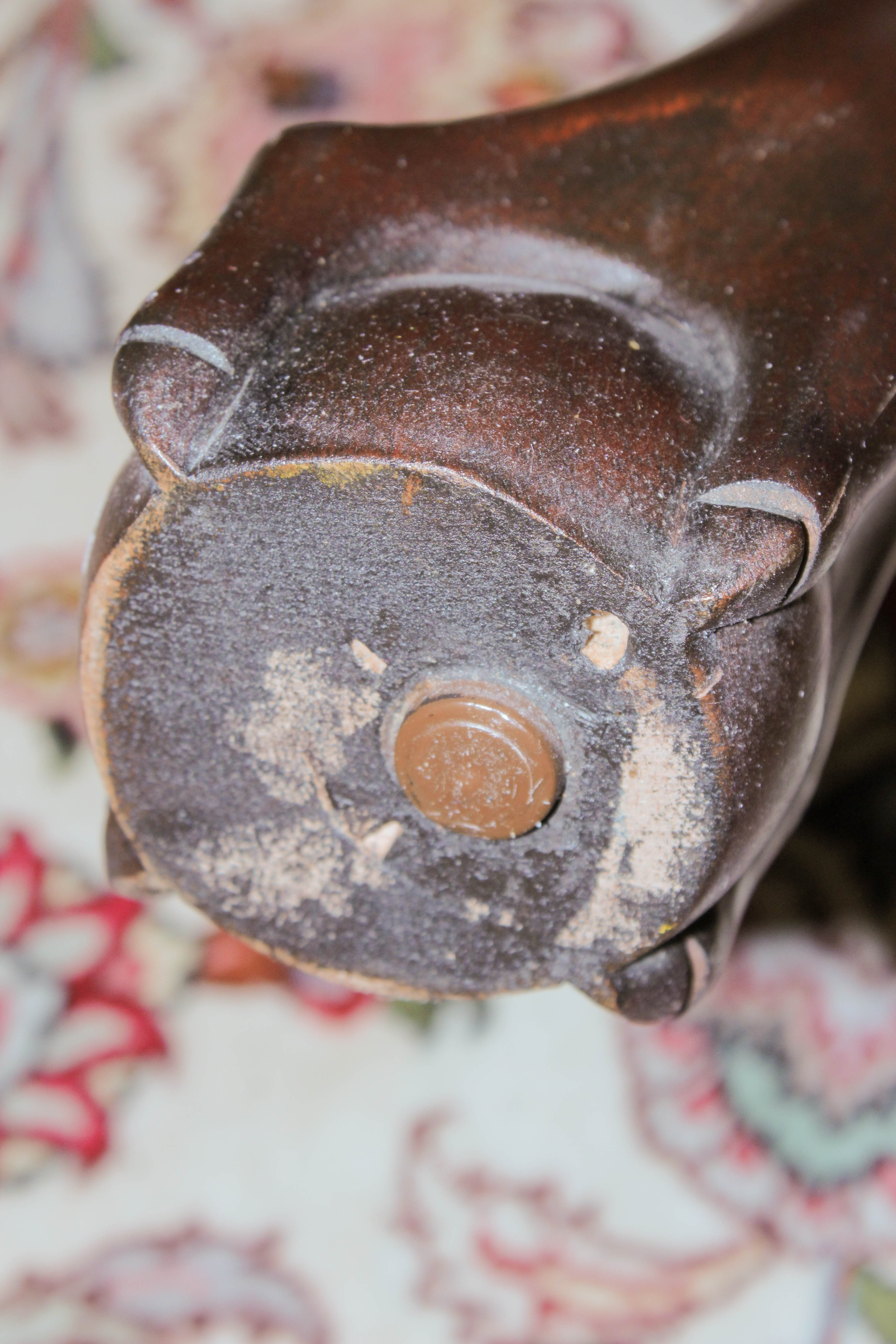 Hickory White Hepplewhite Style Dining Table and Chairs