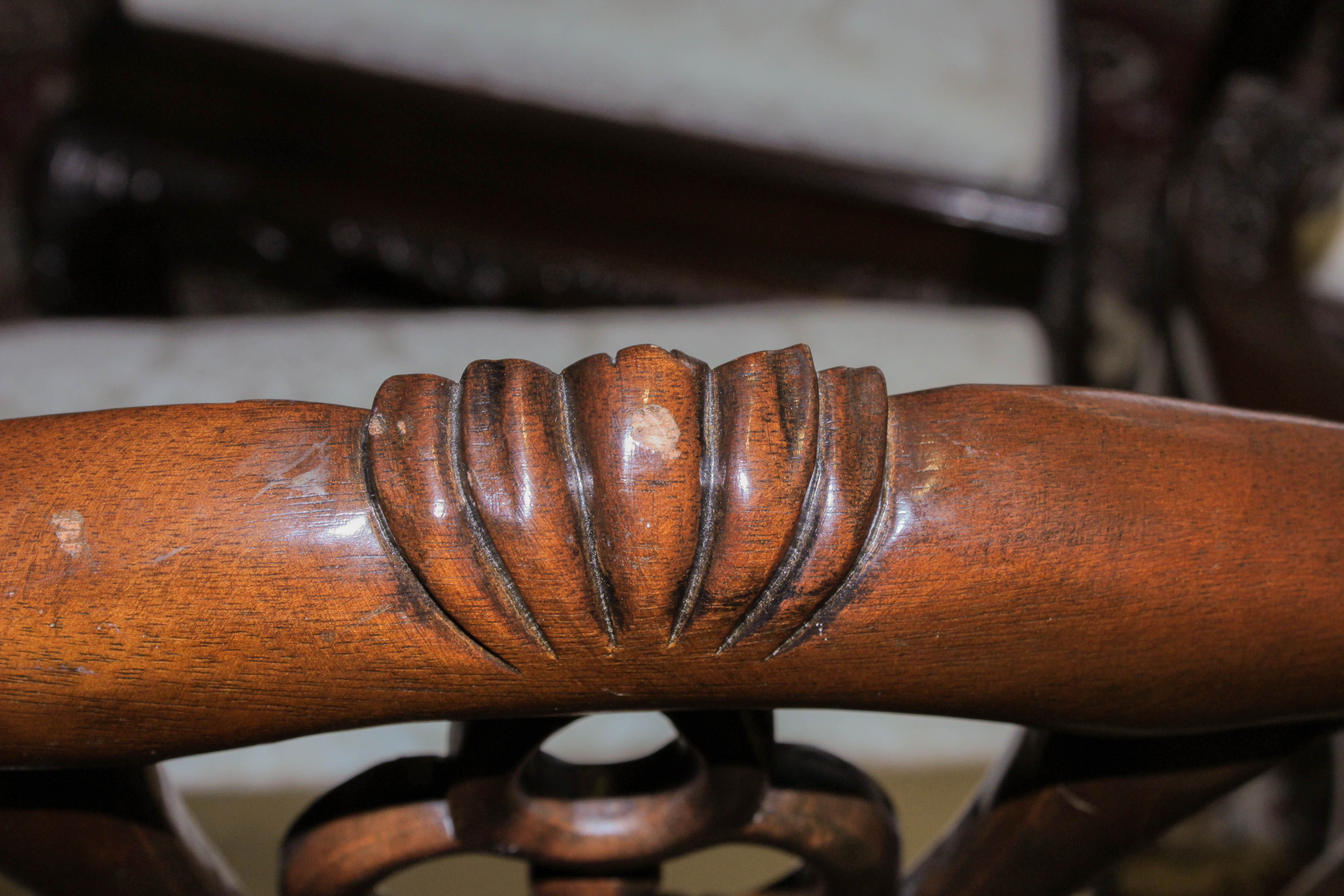 Hickory White Hepplewhite Style Dining Table and Chairs