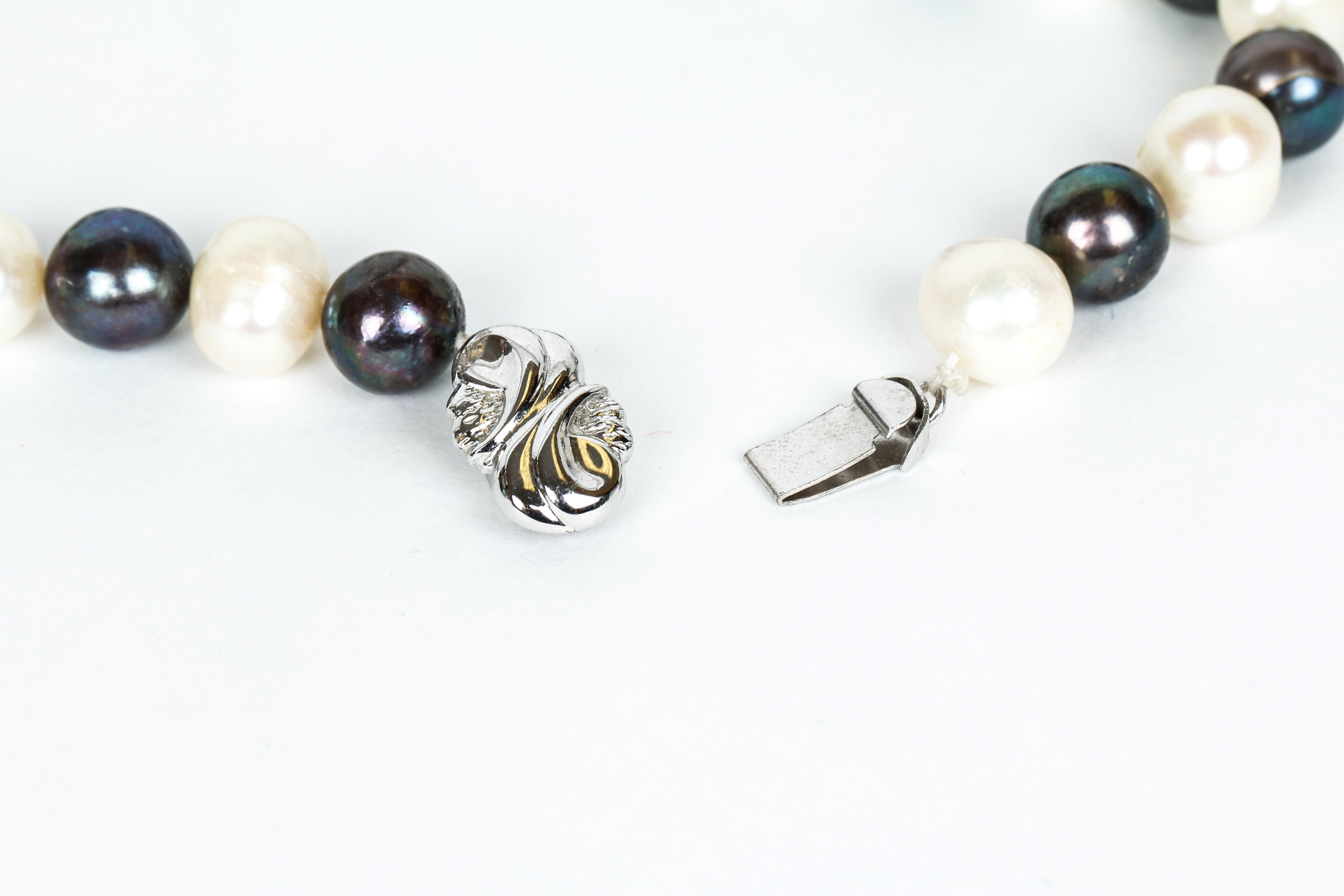 Vintage Cultured Pearl Necklace