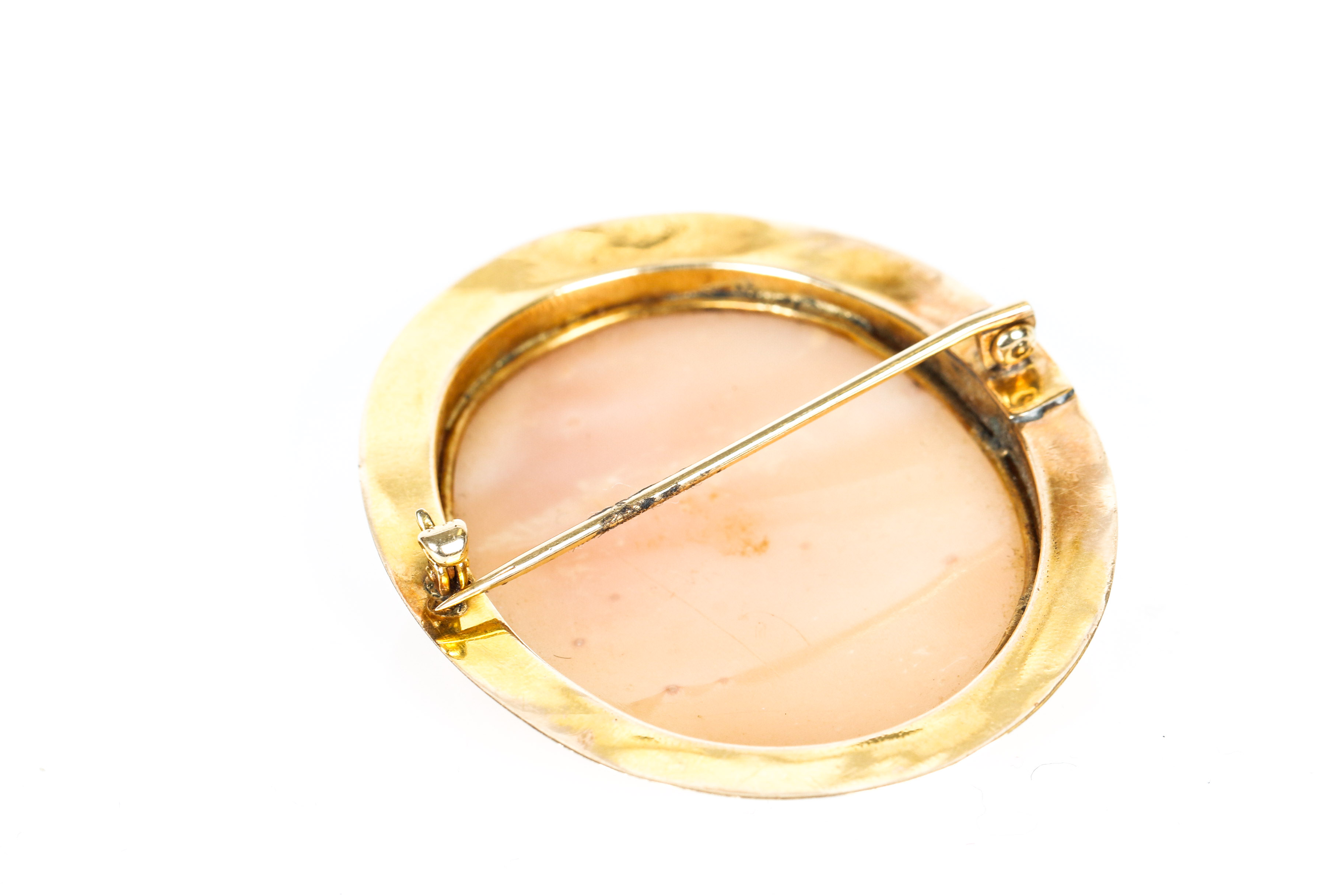 Vintage 14K Gold and Shell Cameo Brooch