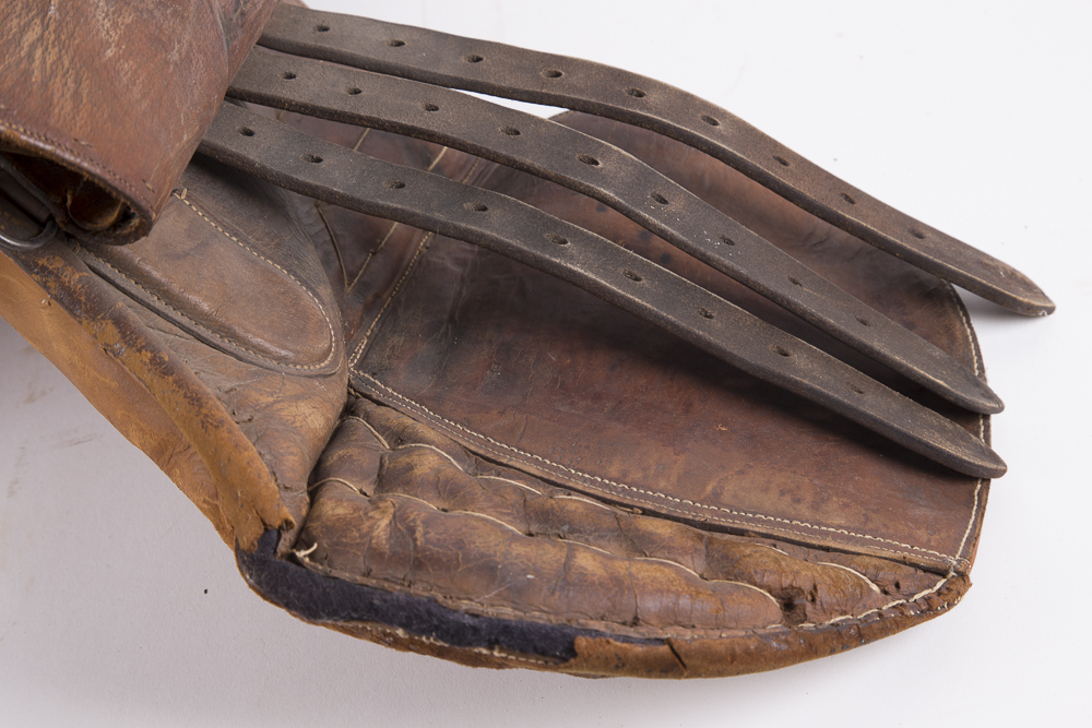 Vintage Cross English Riding Saddle