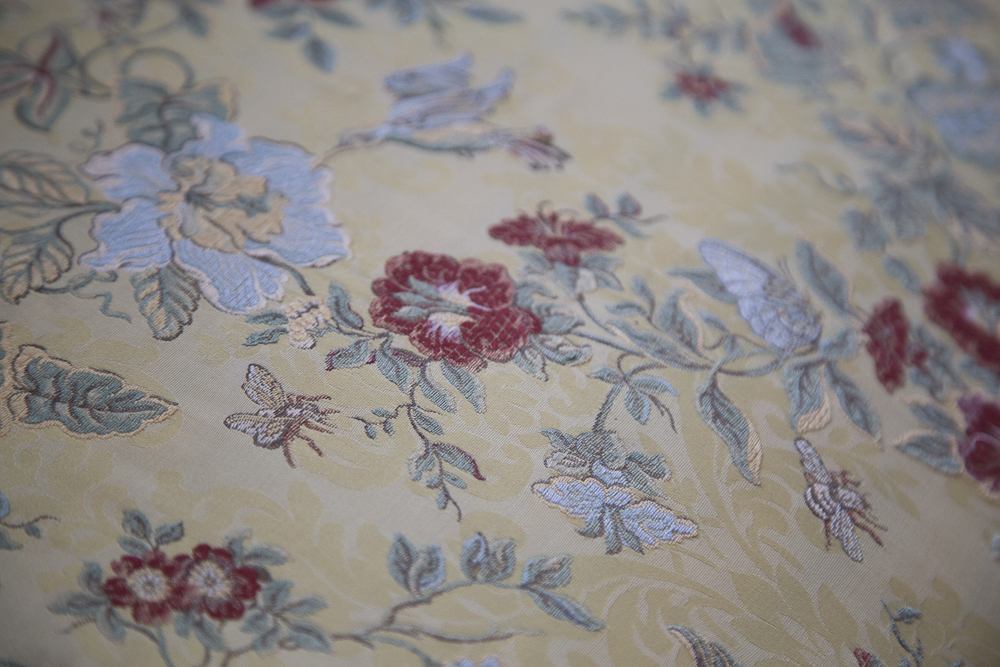 Victorian Cameo Back Sofa