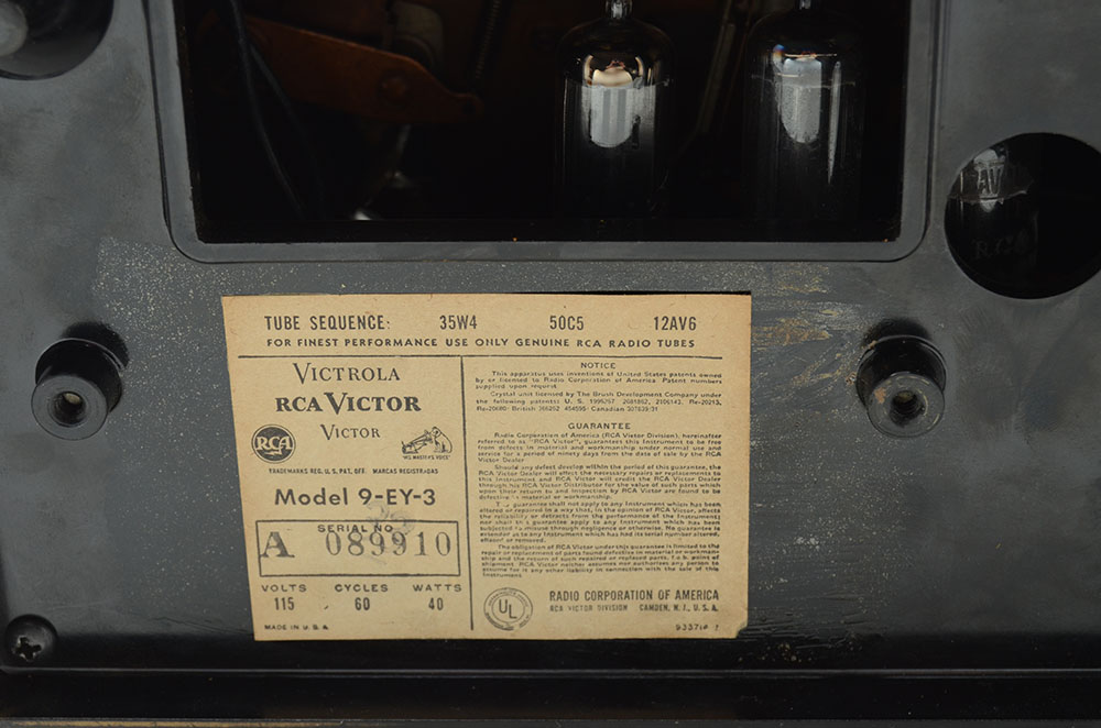 Vintage RCA Victor Tube Radio and 45 RPM Record Player